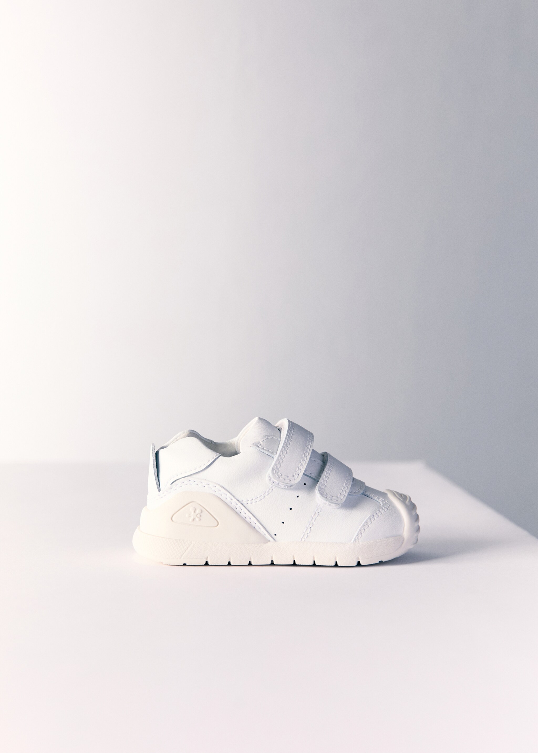 Biomecanics leather trainers - Article without model, White. Ref: 77025155-00.