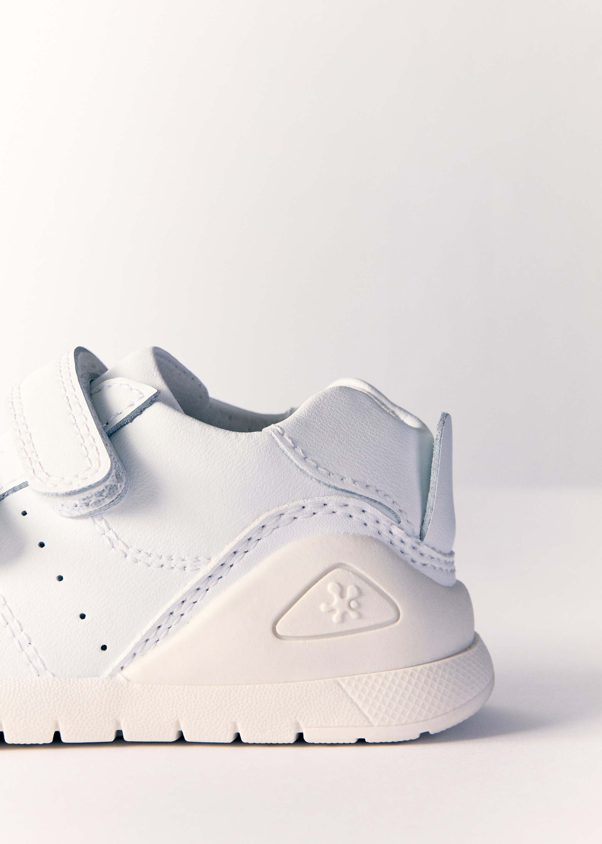 Biomecanics leather trainers - Details of the article 1, White. Ref: 77025155-00.
