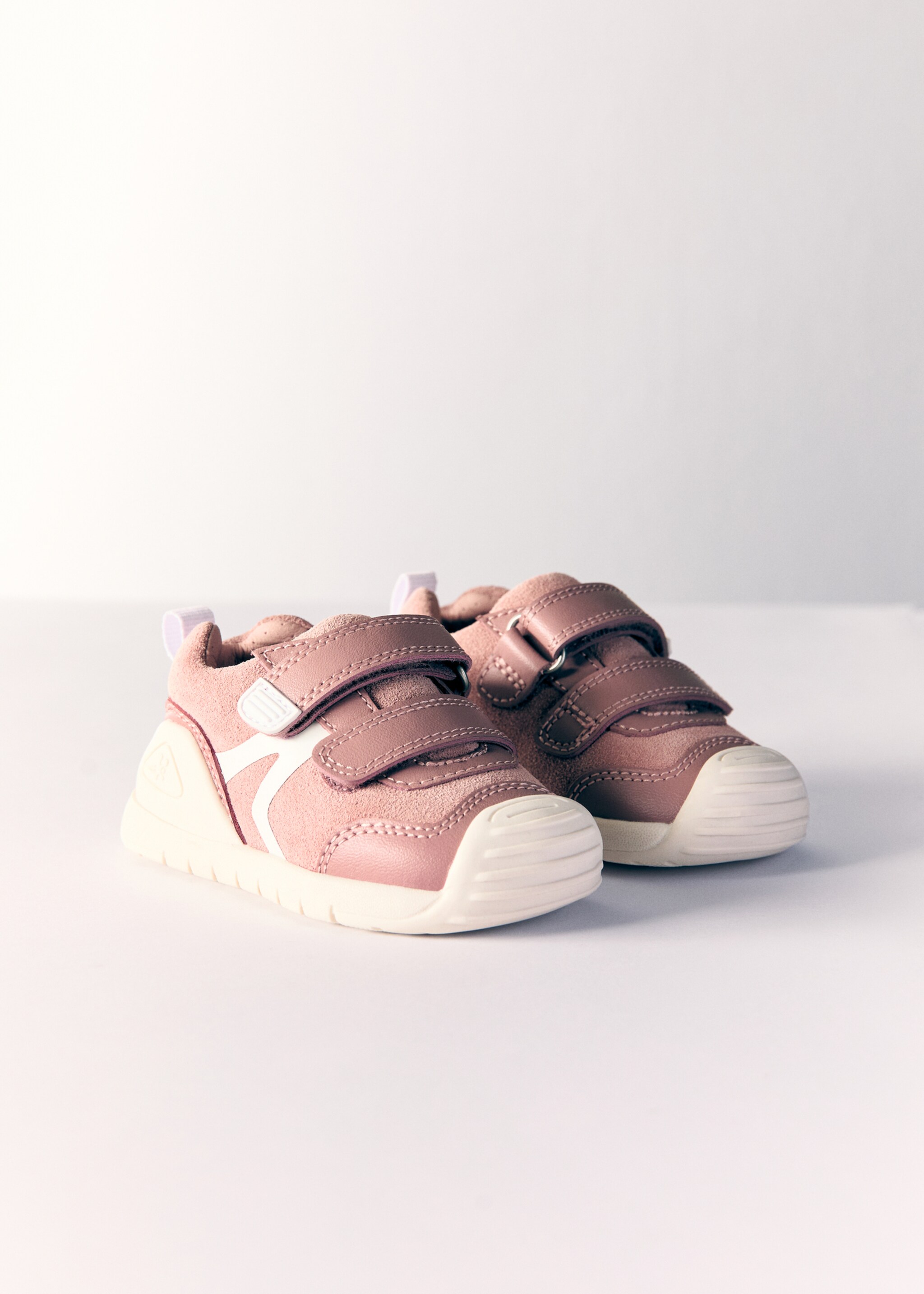 Biomecanics leather trainers - Medium plane, Pink. Ref: 77025156-00.