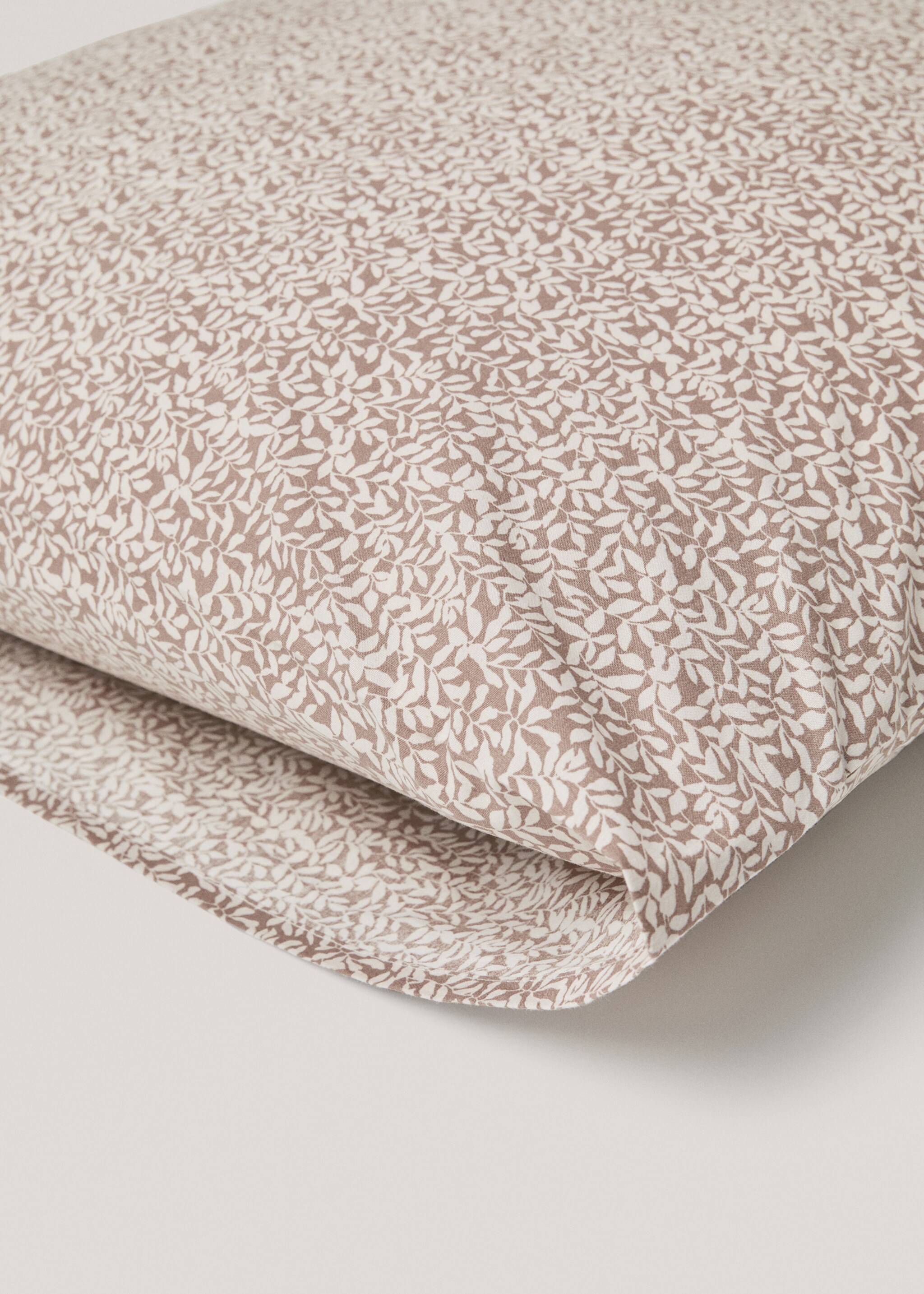 Micro-flower printed pillowcase 50x75cm - Details of the article 2, Medium Brown. Ref: 77025637-00.