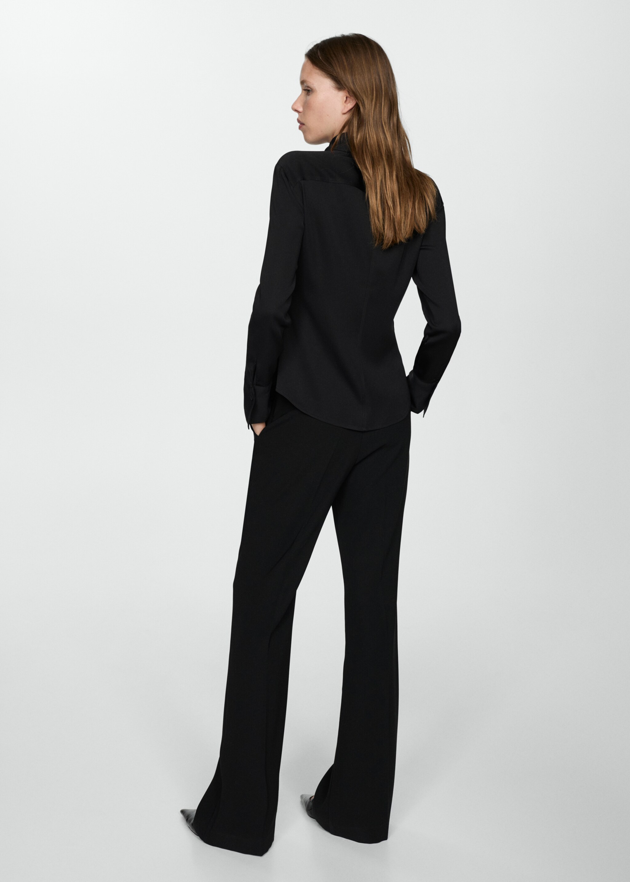 Soepelvallende blouse met lange mouwen - Achterkant van het artikel, Zwart. Ref: 77025649-00.
