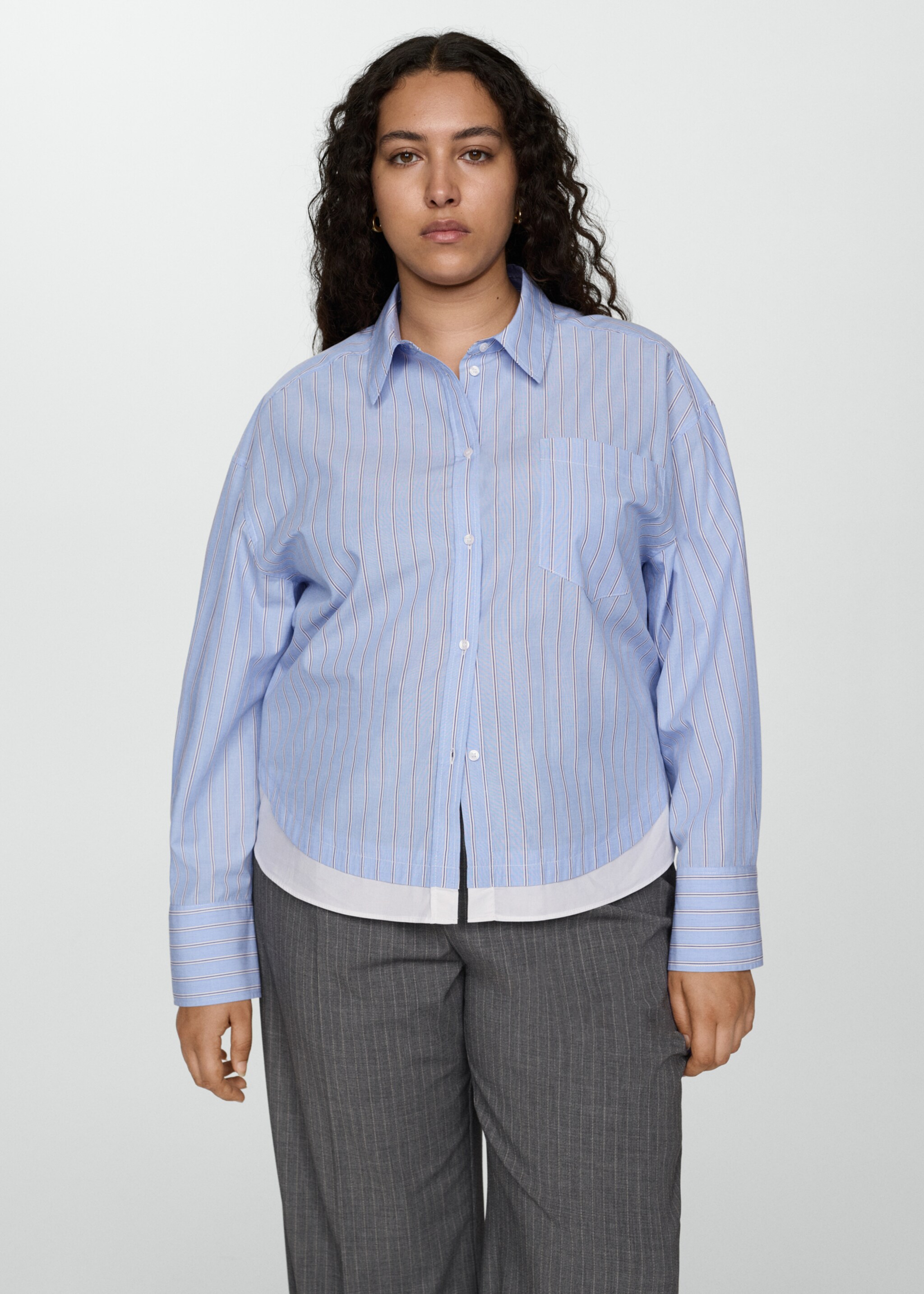 Shirt with contrasting stripes - Details of the article 5, Sky Blue. Ref: 77025650-00.