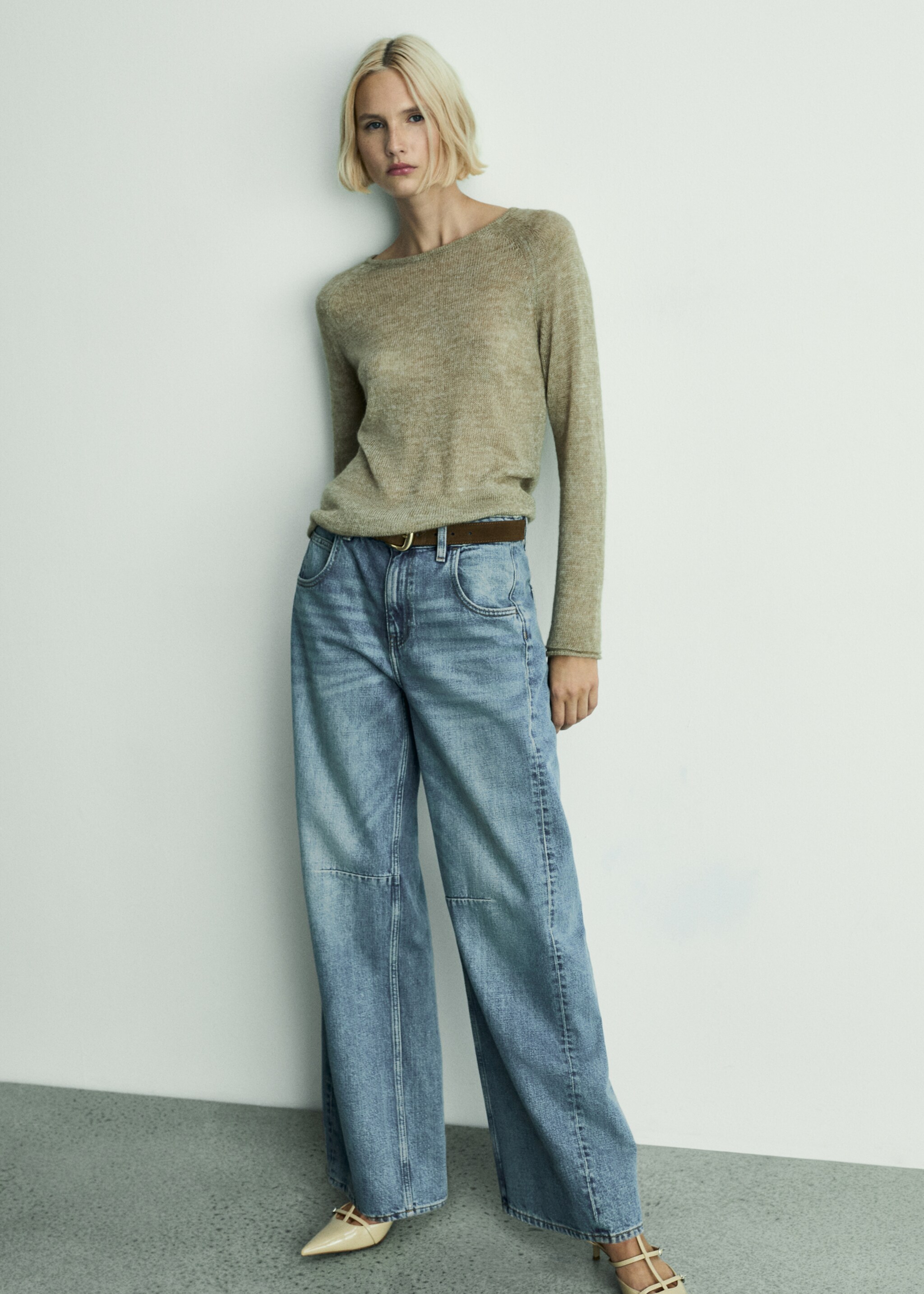 Wideleg mid-rise jeans - Details of the article 7, Medium Blue. Ref: 77025651-00.