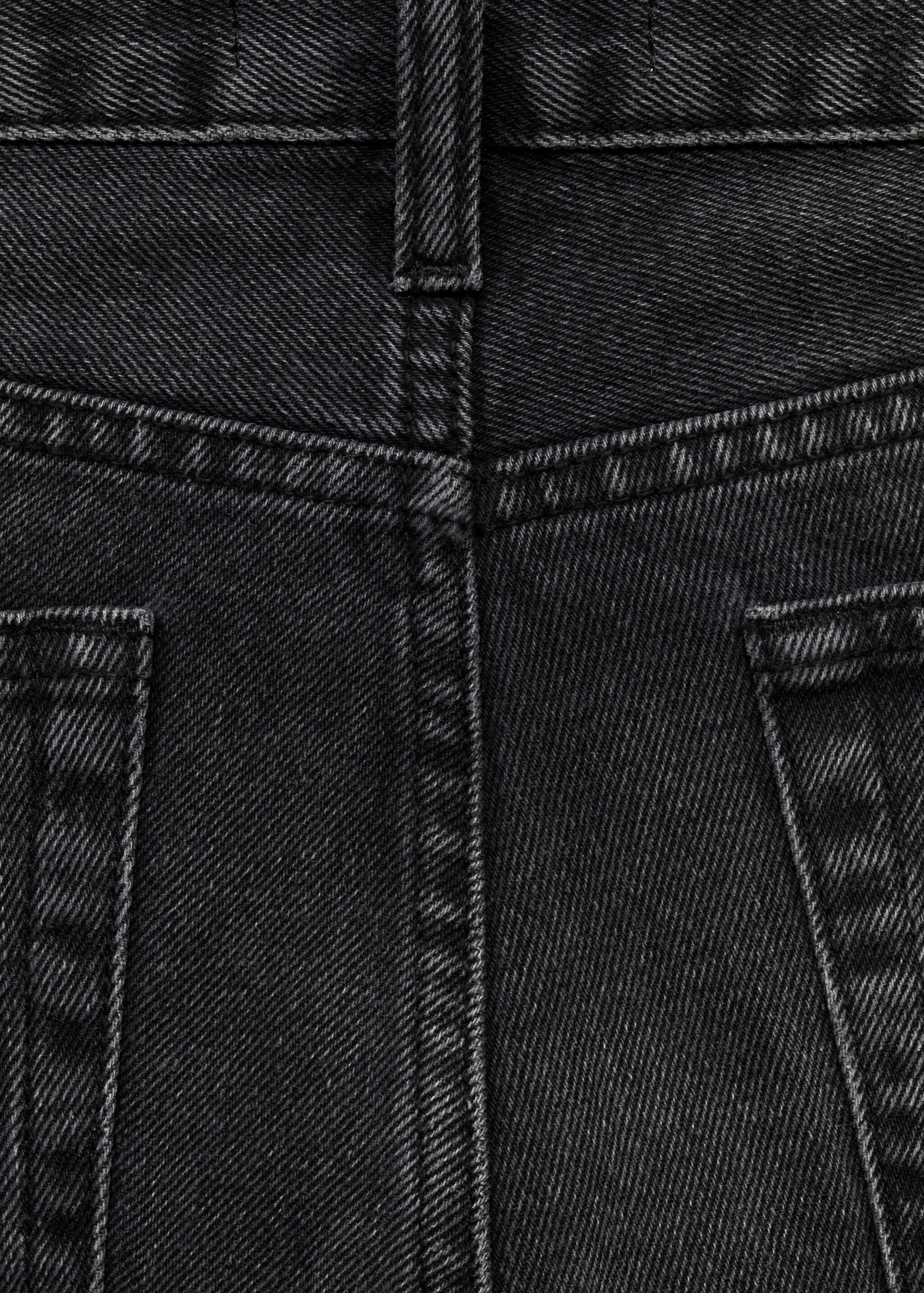 Gerade Jeans mit mittlerem Bund - Detail des Artikels 0, Black denim. Ref: 77025653-00.