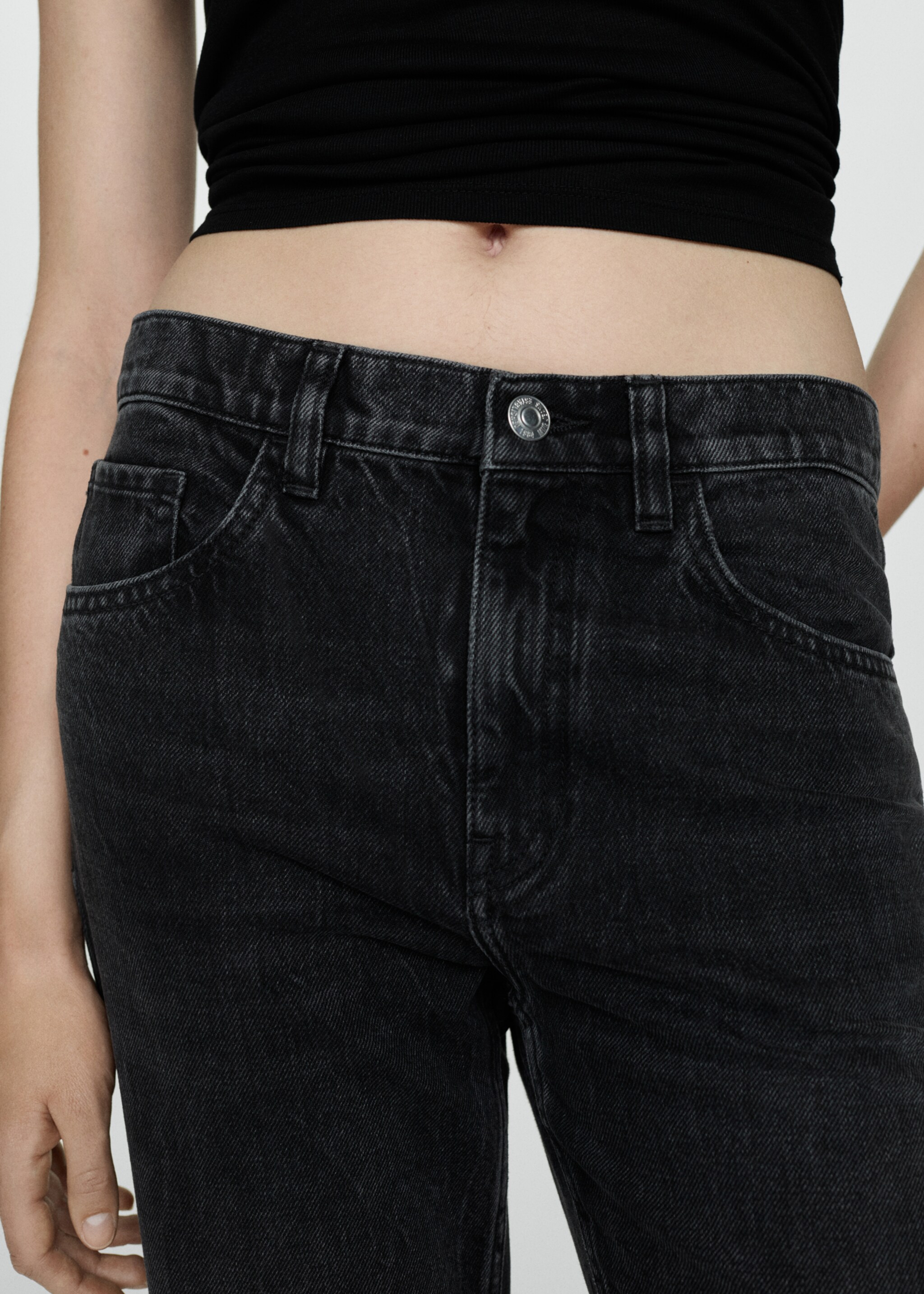 Turned-up straight jeans - Details of the article 6, Black denim. Ref: 77025654-00.