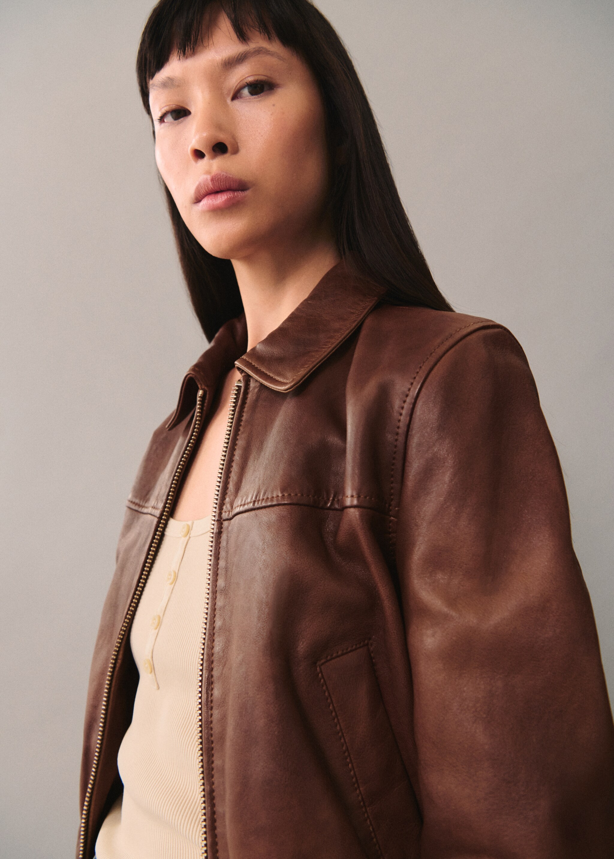 Blouson 100 % cuir - Détail de l'article 2, Marron. Ref: 77025660-00.