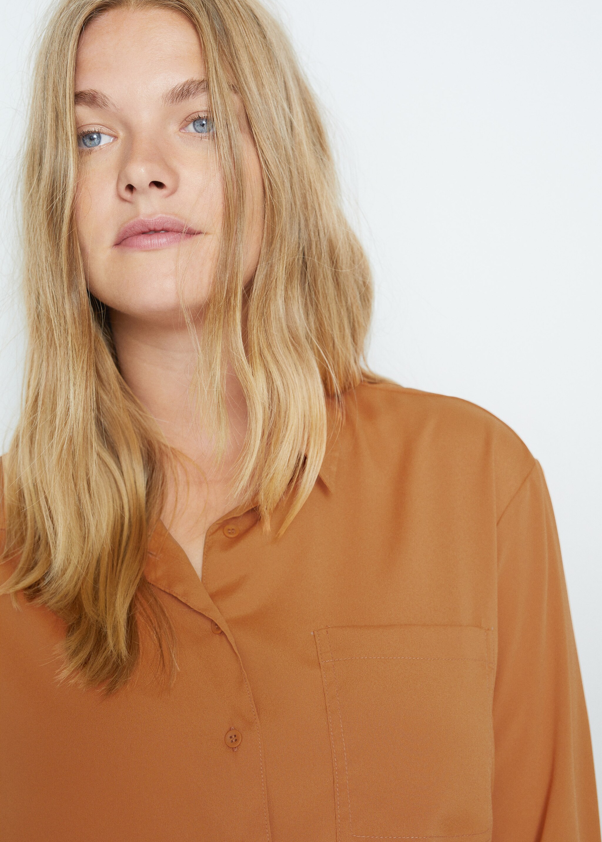 Flowy long shirt - Details of the article 1