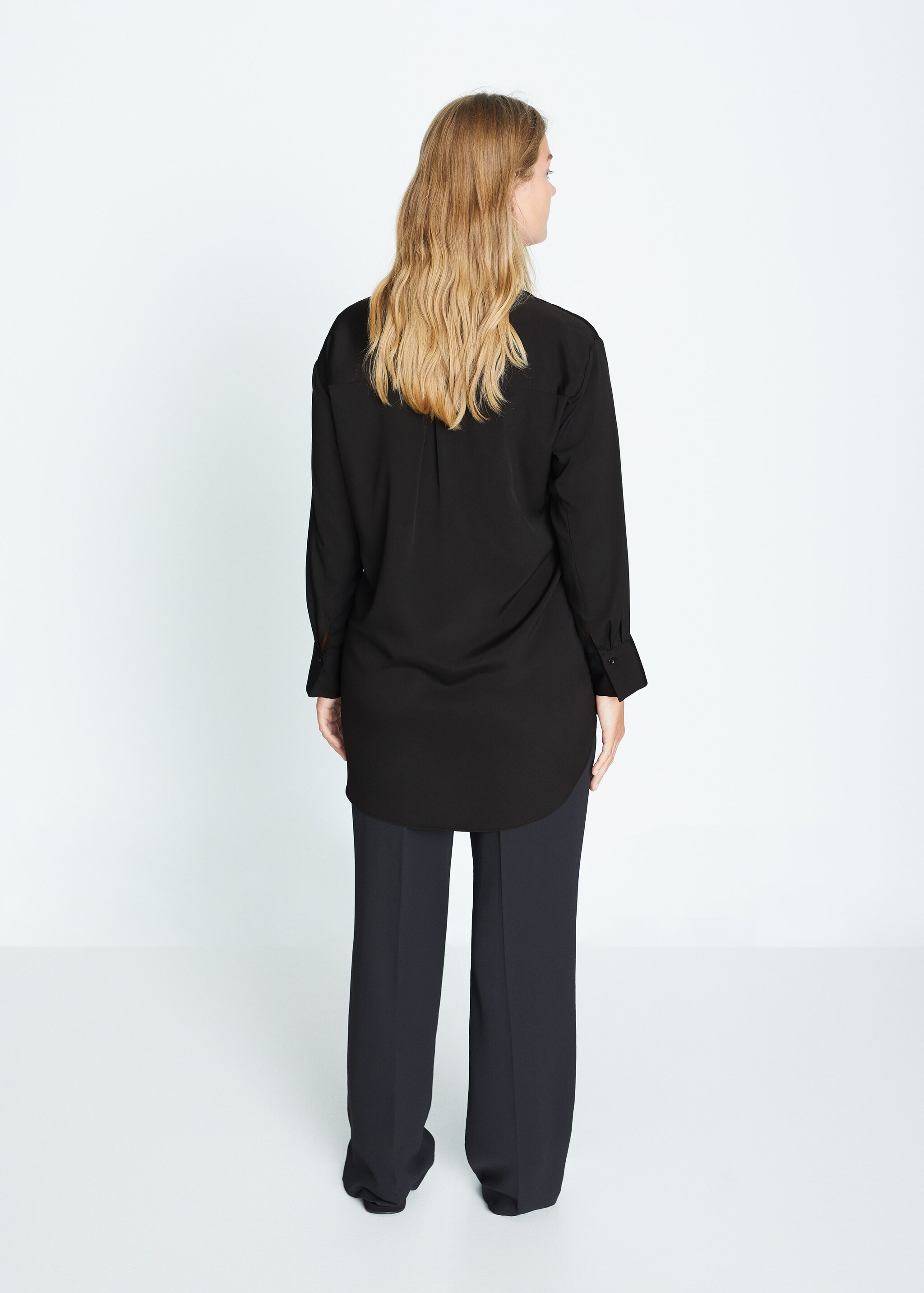 Flowy long shirt - Reverse of the article