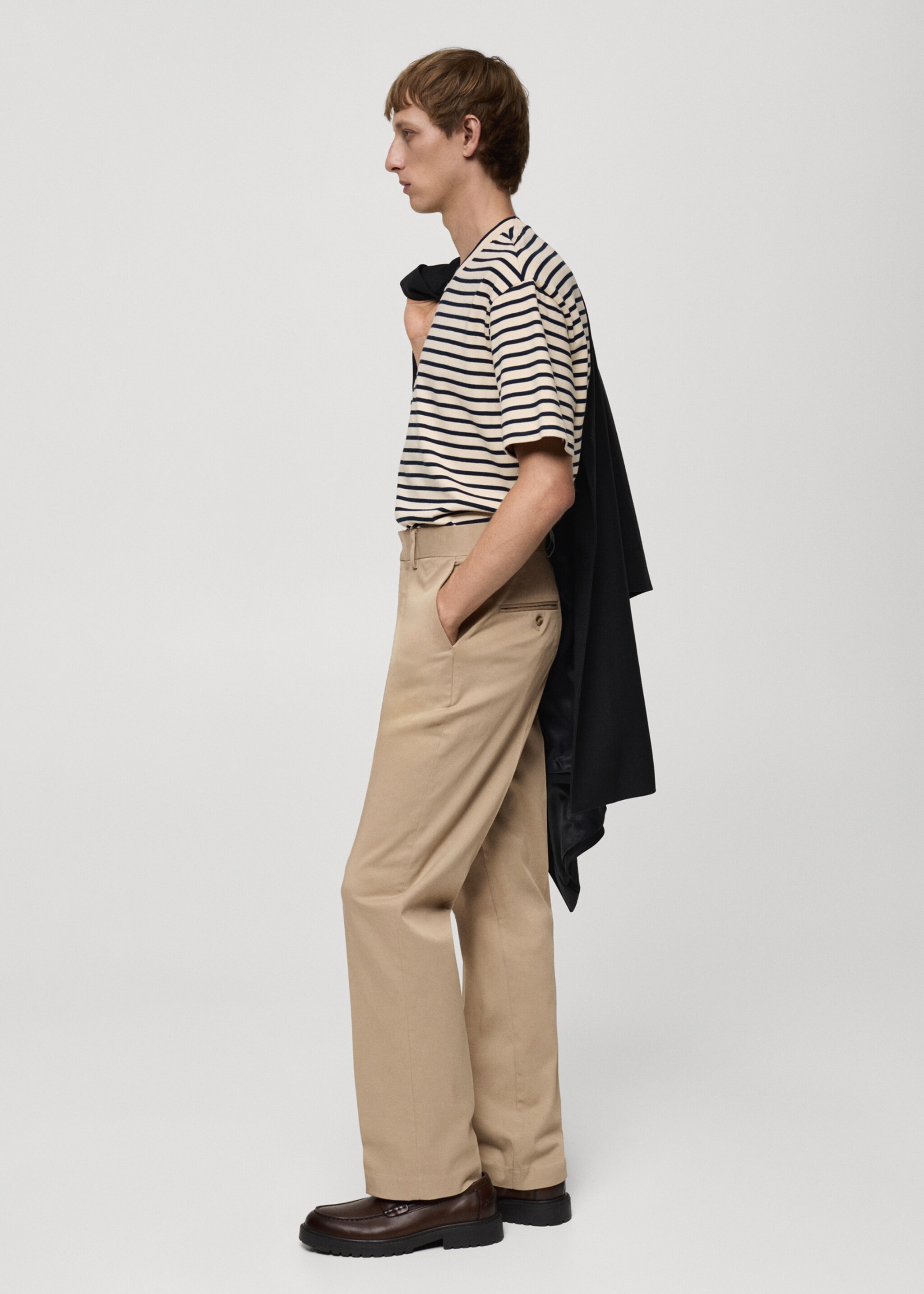 Regular Fit-Hose aus Baumwolle mit Tencel - Detail des Artikels 6, Mittelbraun. Ref: 77025967-00.