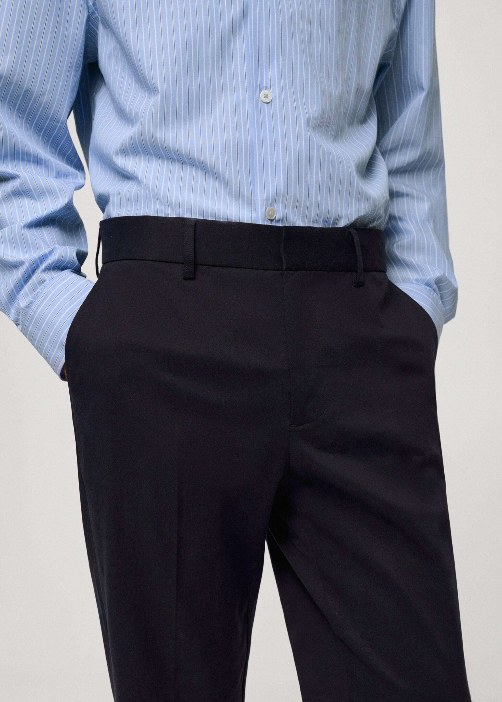 Regular Fit-Hose aus Baumwolle mit Tencel - Detail des Artikels 1, Dunkles Marineblau. Ref: 77025967-00.