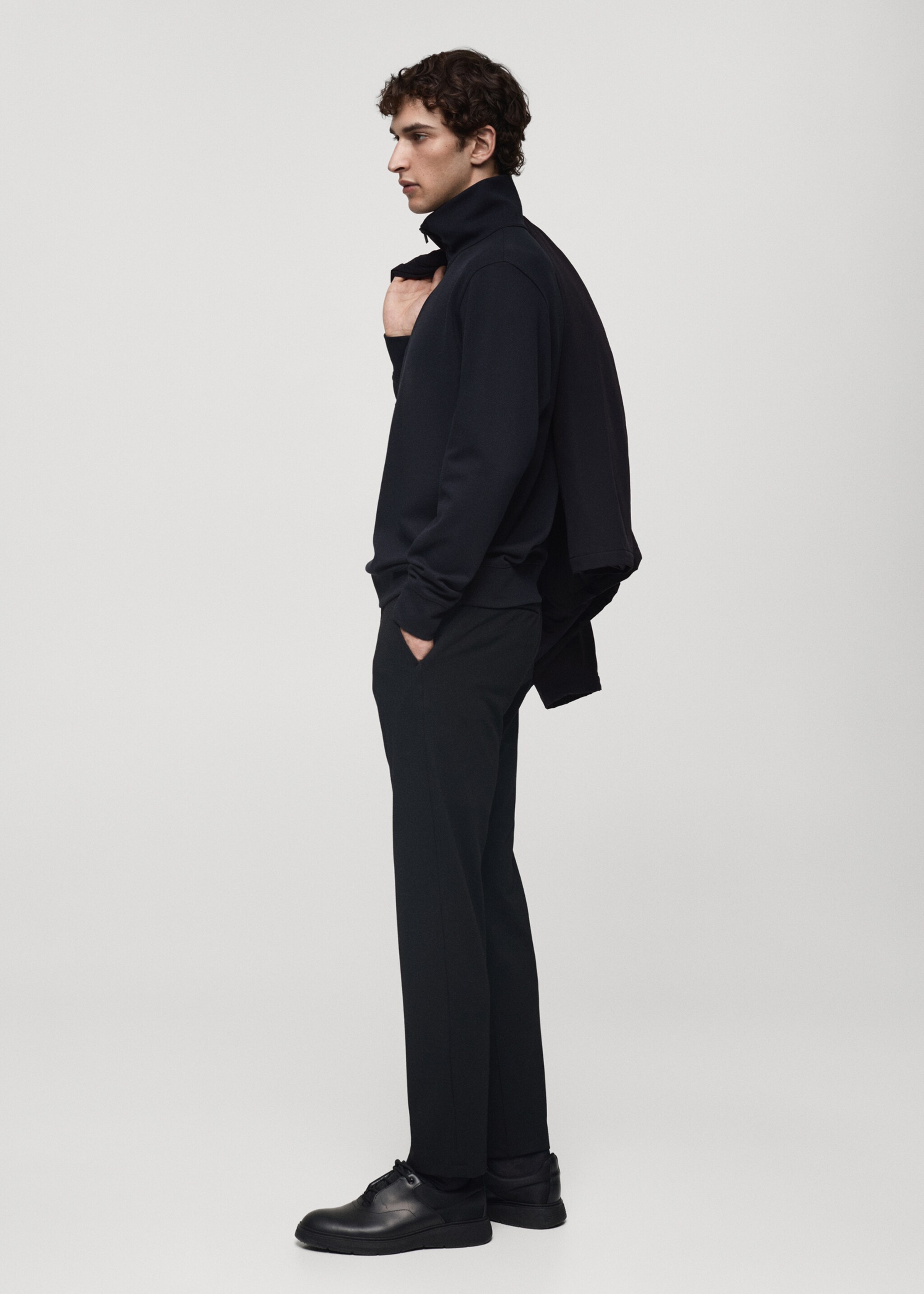 Sweatshirt with anti-odour technology and zip - Details of the article 2, Dark Navy. Ref: 77025969-00.