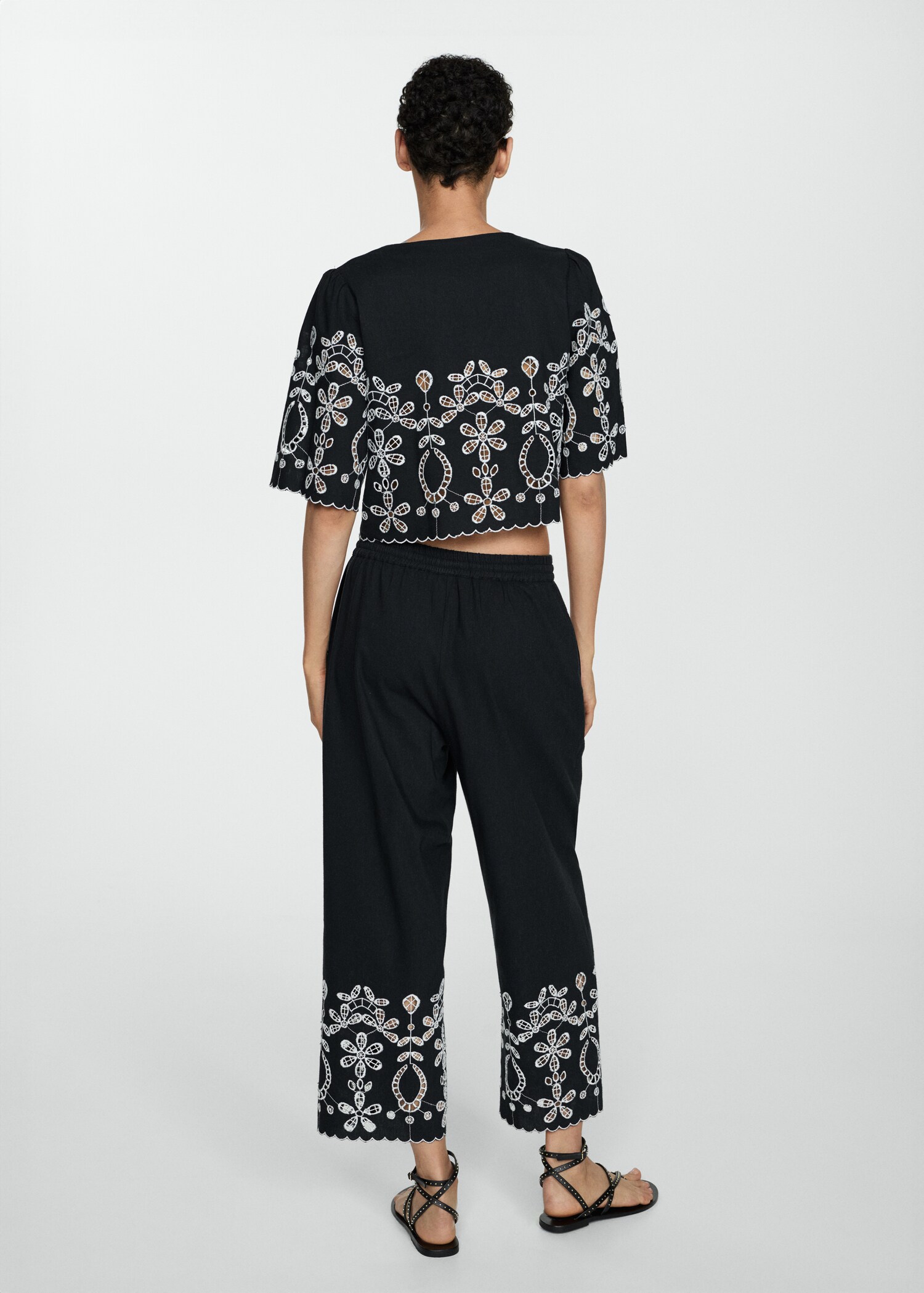 Pantalon style jupe-culotte broderie - Verso de l’article