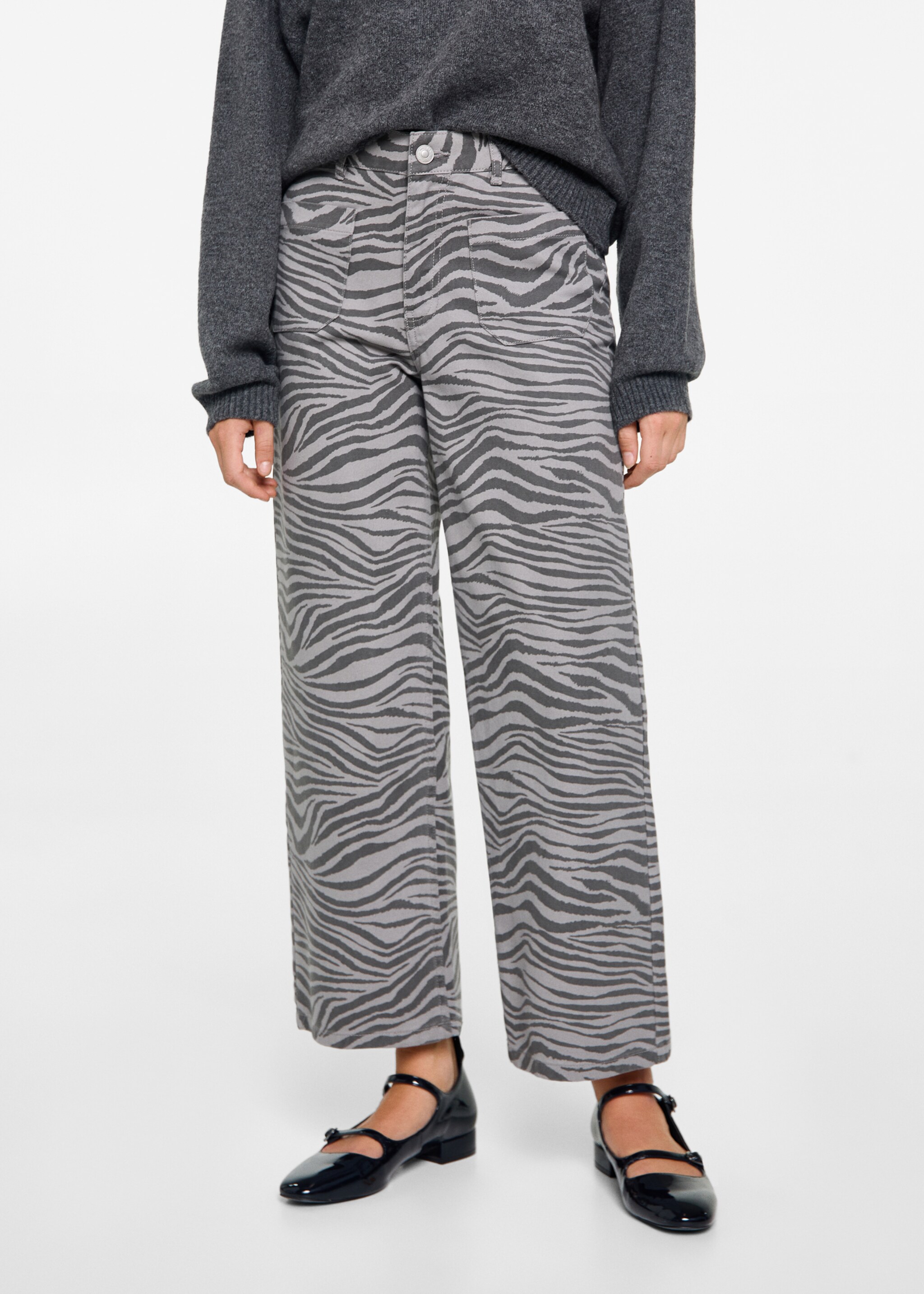 Pantalón estampado cebra - Detalle del artículo 1, Gris. Ref: 77025985-00.