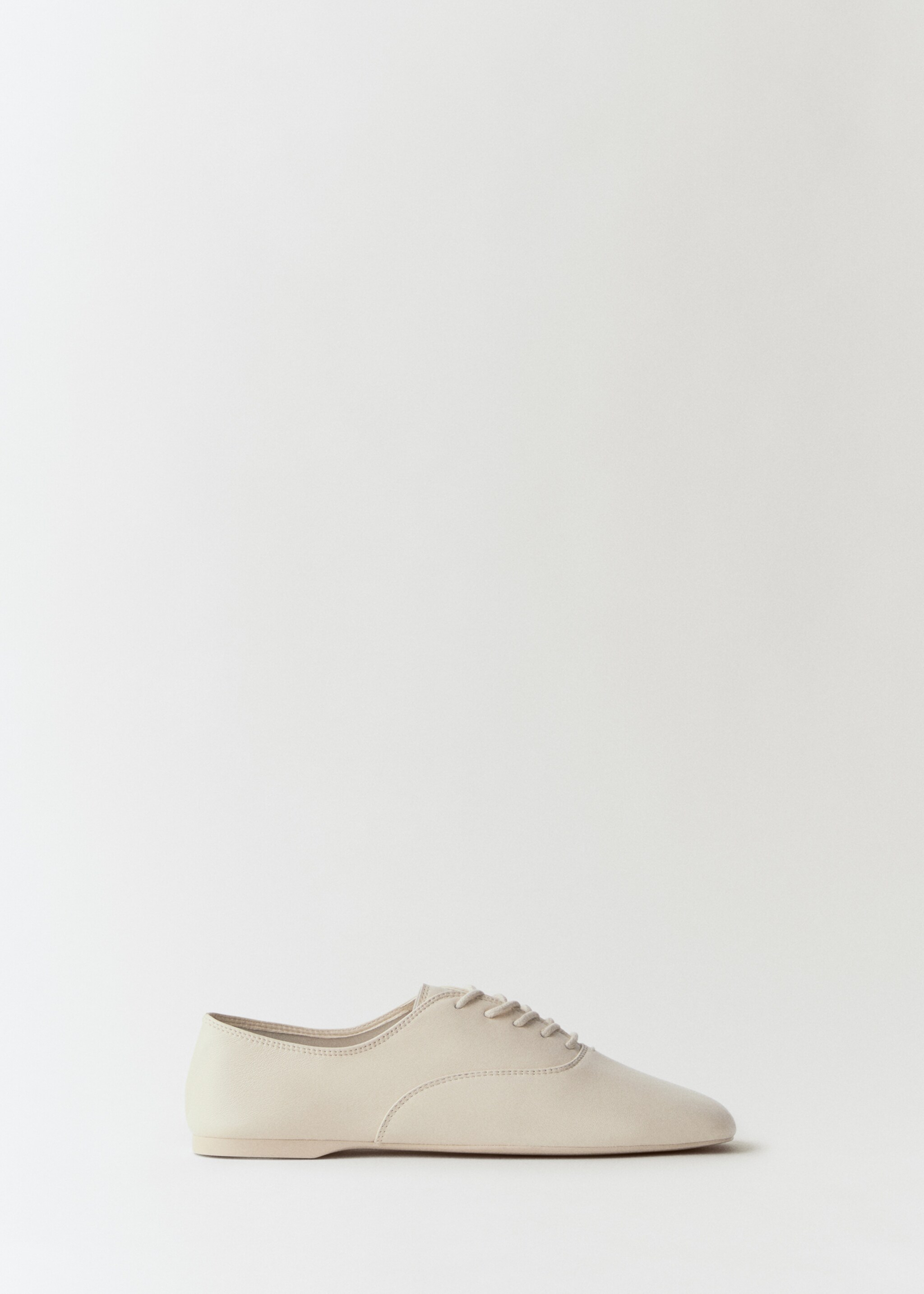 Leren veterschoenen - Artikel zonder model, Ecru. Ref: 77025997-00.