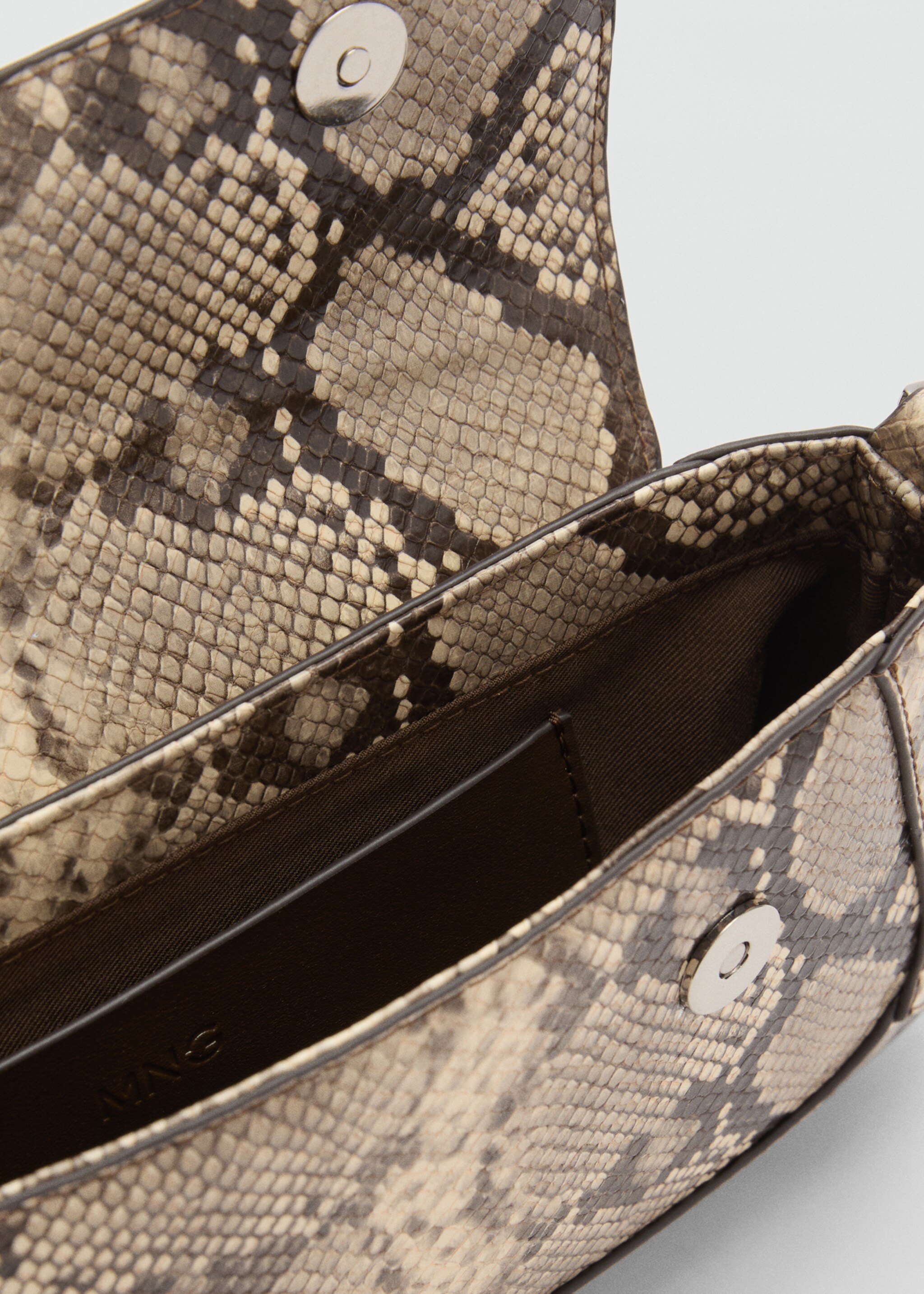 Shoulder bag with strap - Details of the article 1, Beige. Ref: 77026003-00.