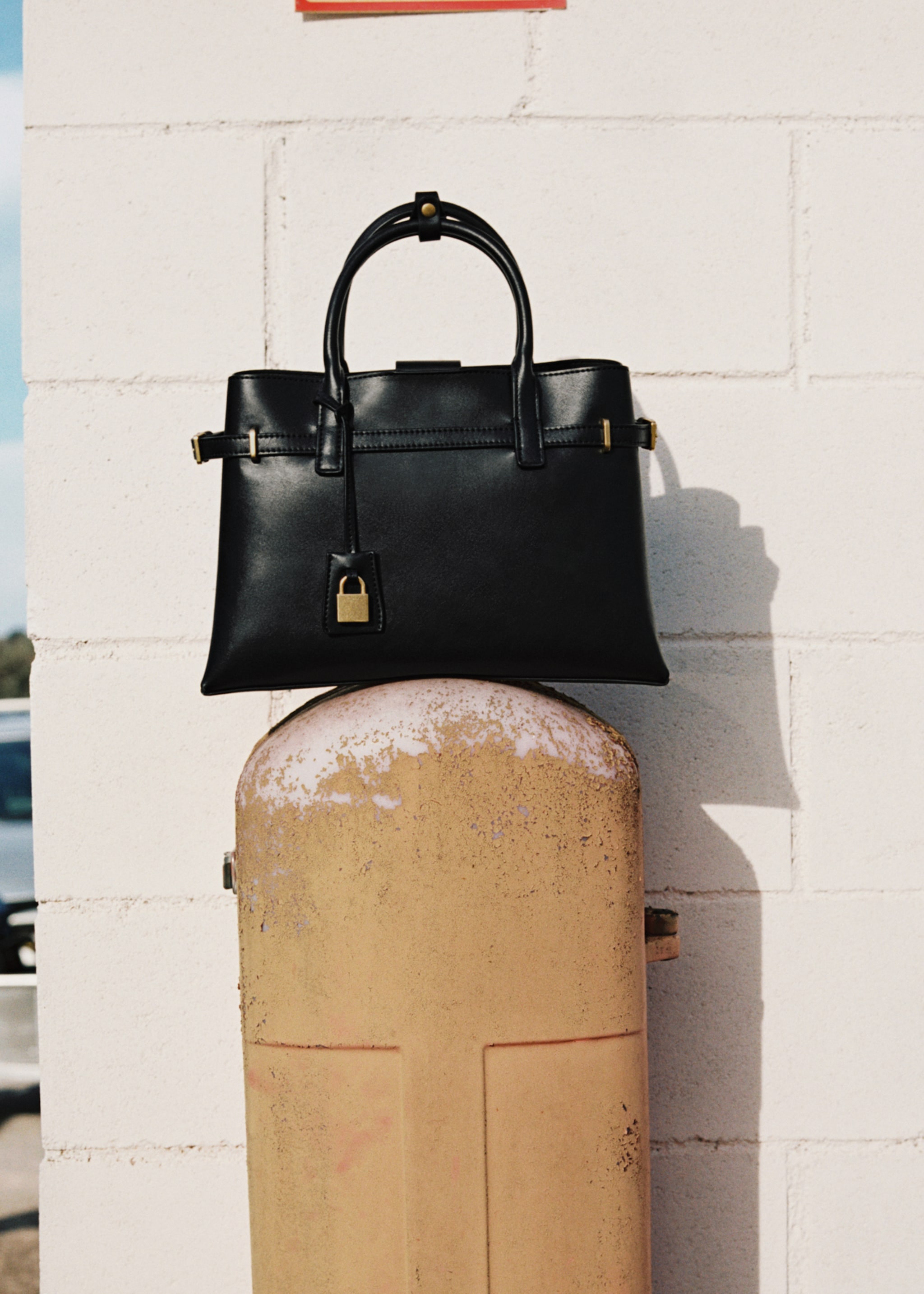 Shopper bag with padlock - Details of the article 6, Black. Ref: 77026354-00.