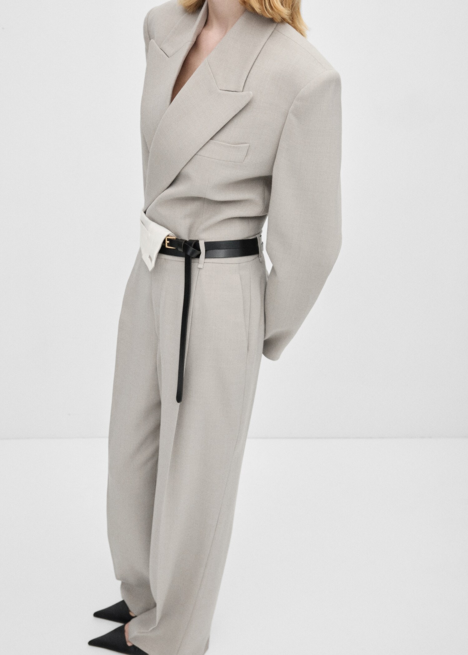 Double-breasted suit jacket - Details of the article 1