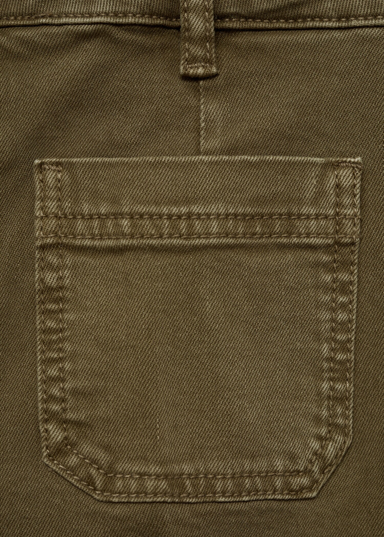 Flared cropped jeans with pockets - Details of the article 0