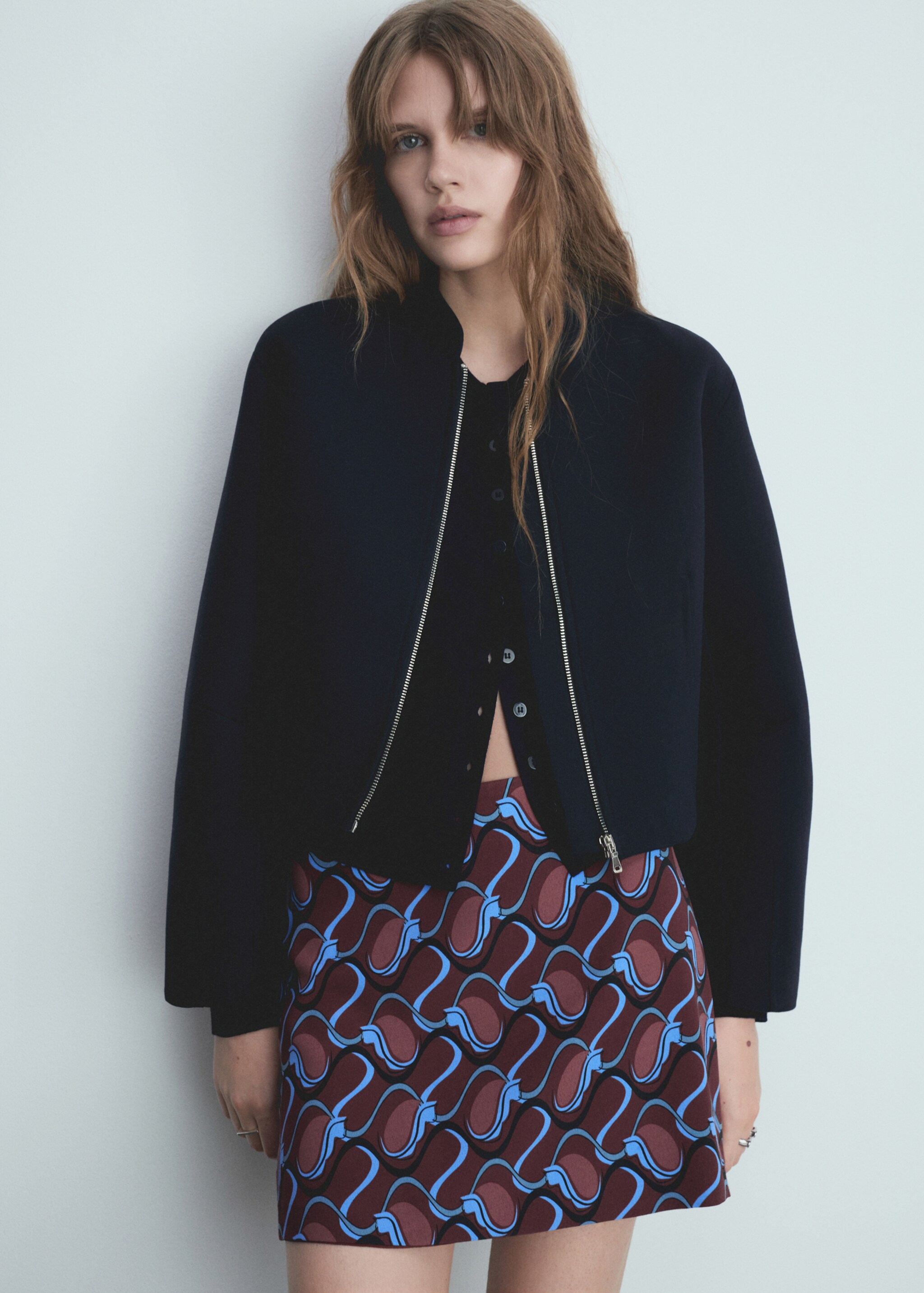 Bomber na zip - Náhled ve středové rovině, Námořnická modrá. Ref: 77026762-00.