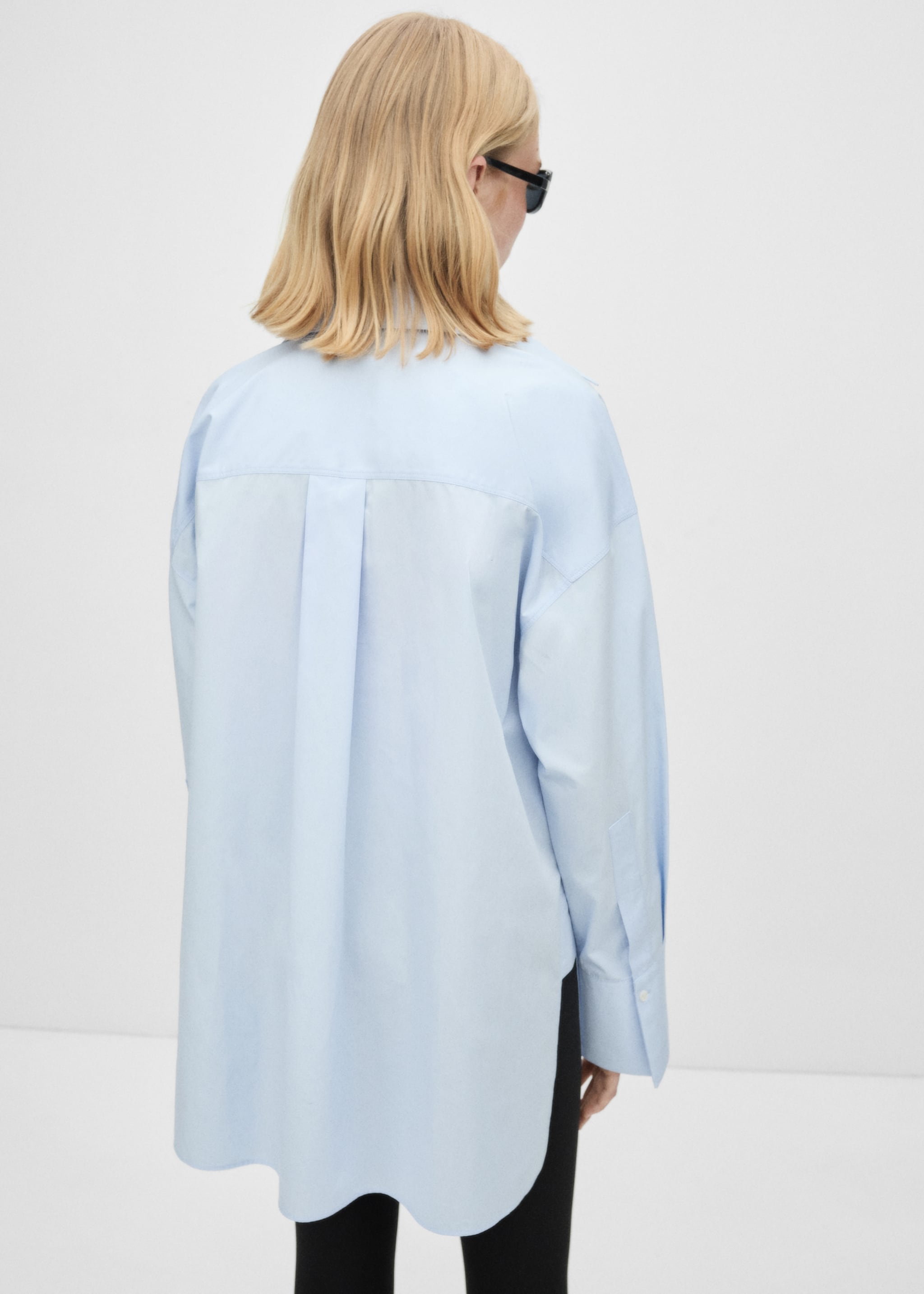 Halenka oversize s vázačkou - Zadní strana zboží, Modrá obloha. Ref: 77026763-00.