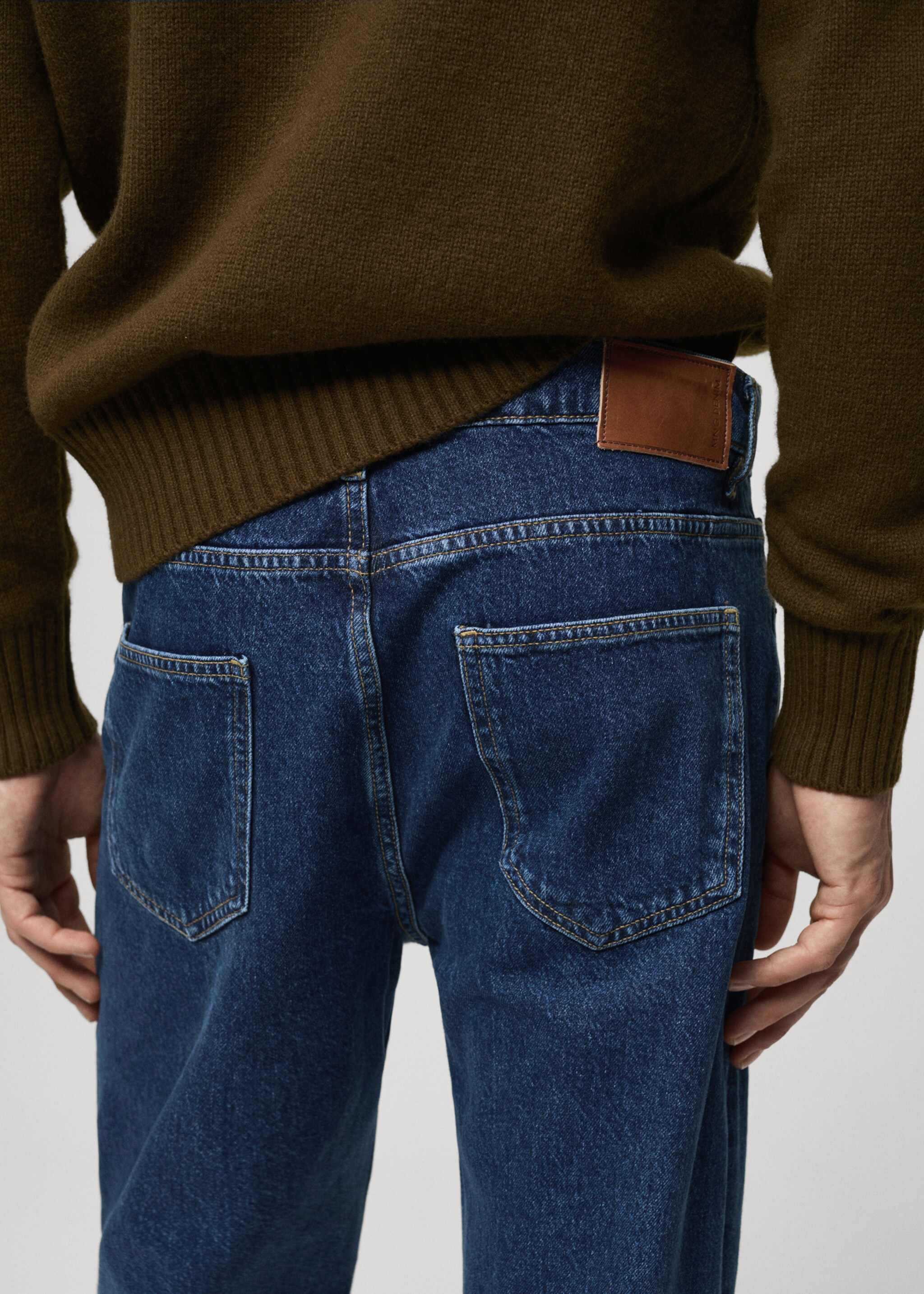 Jeans tapered-fit lavado oscuro - Detalle del artículo 6, Azul oscuro. Ref: 77026766-00.