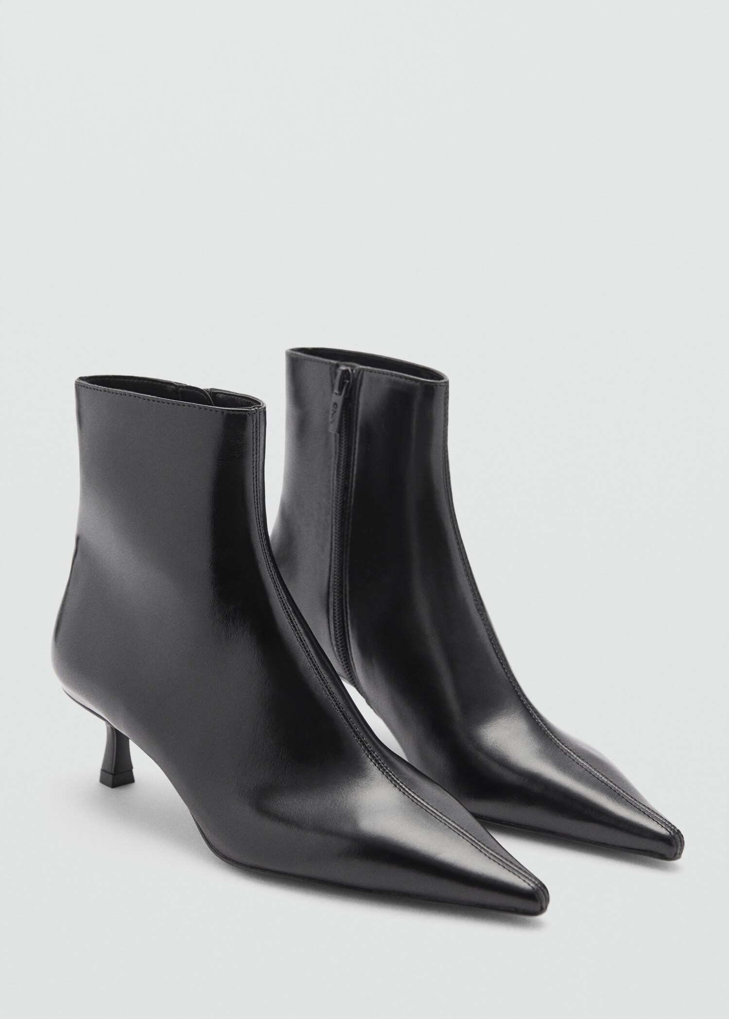 Kitten heel ankle boots - Medium plane