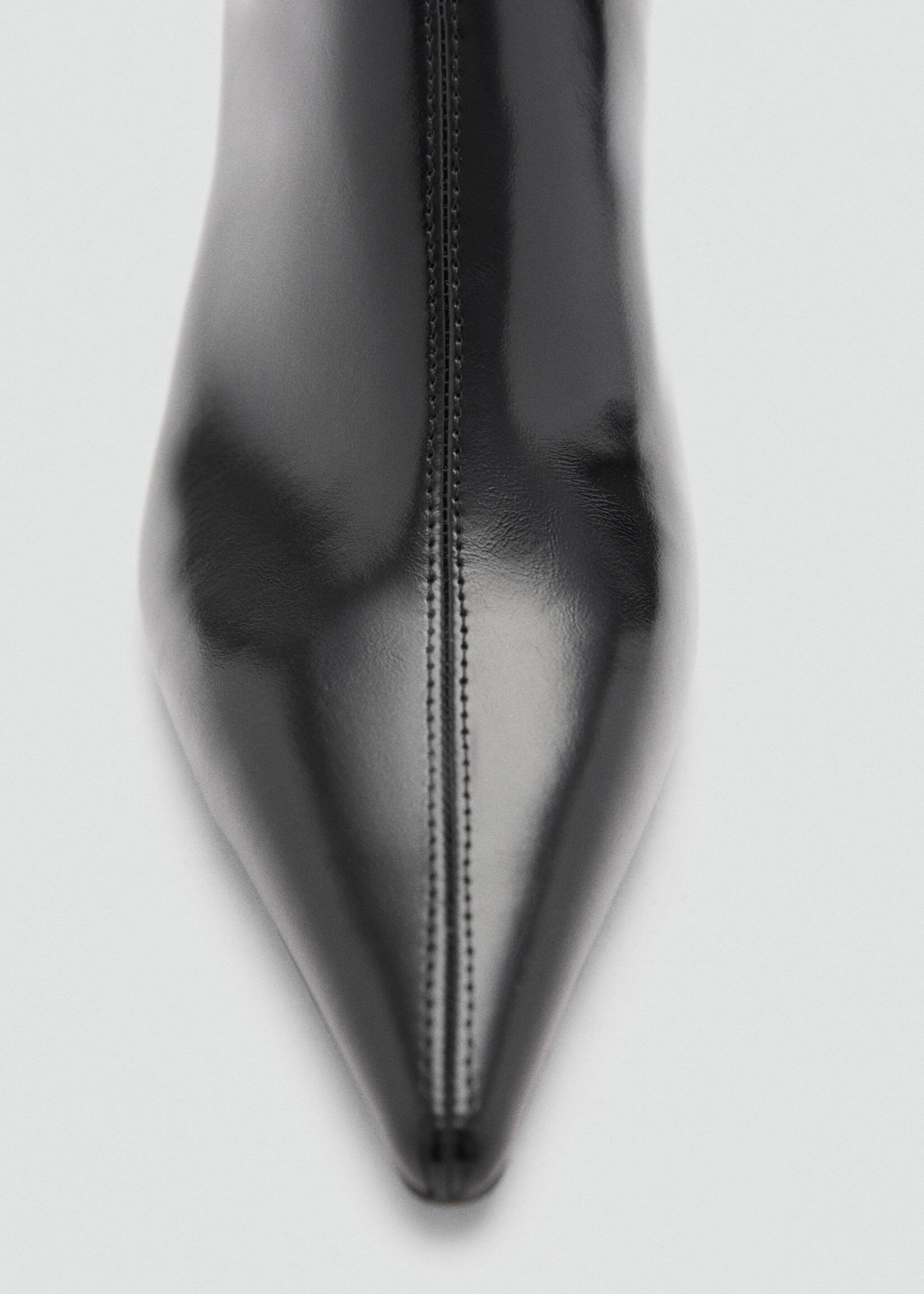 Kitten heel ankle boots - Details of the article 2, Black. Ref: 77027121-00.