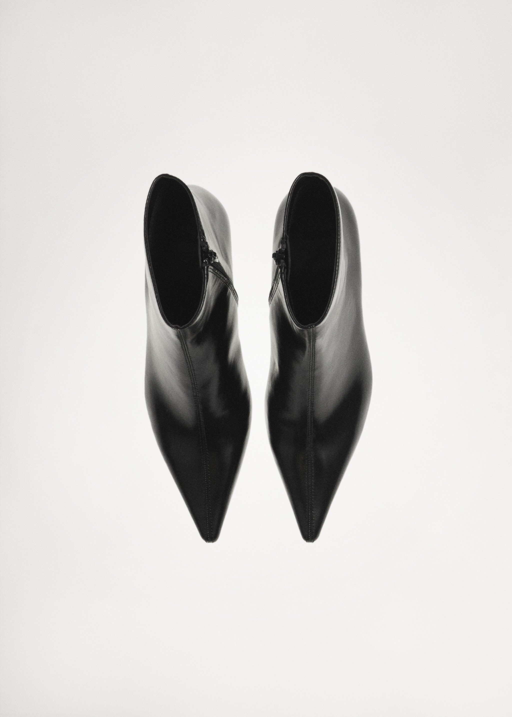 Kitten heel ankle boots - Details of the article 6, Black. Ref: 77027121-00.