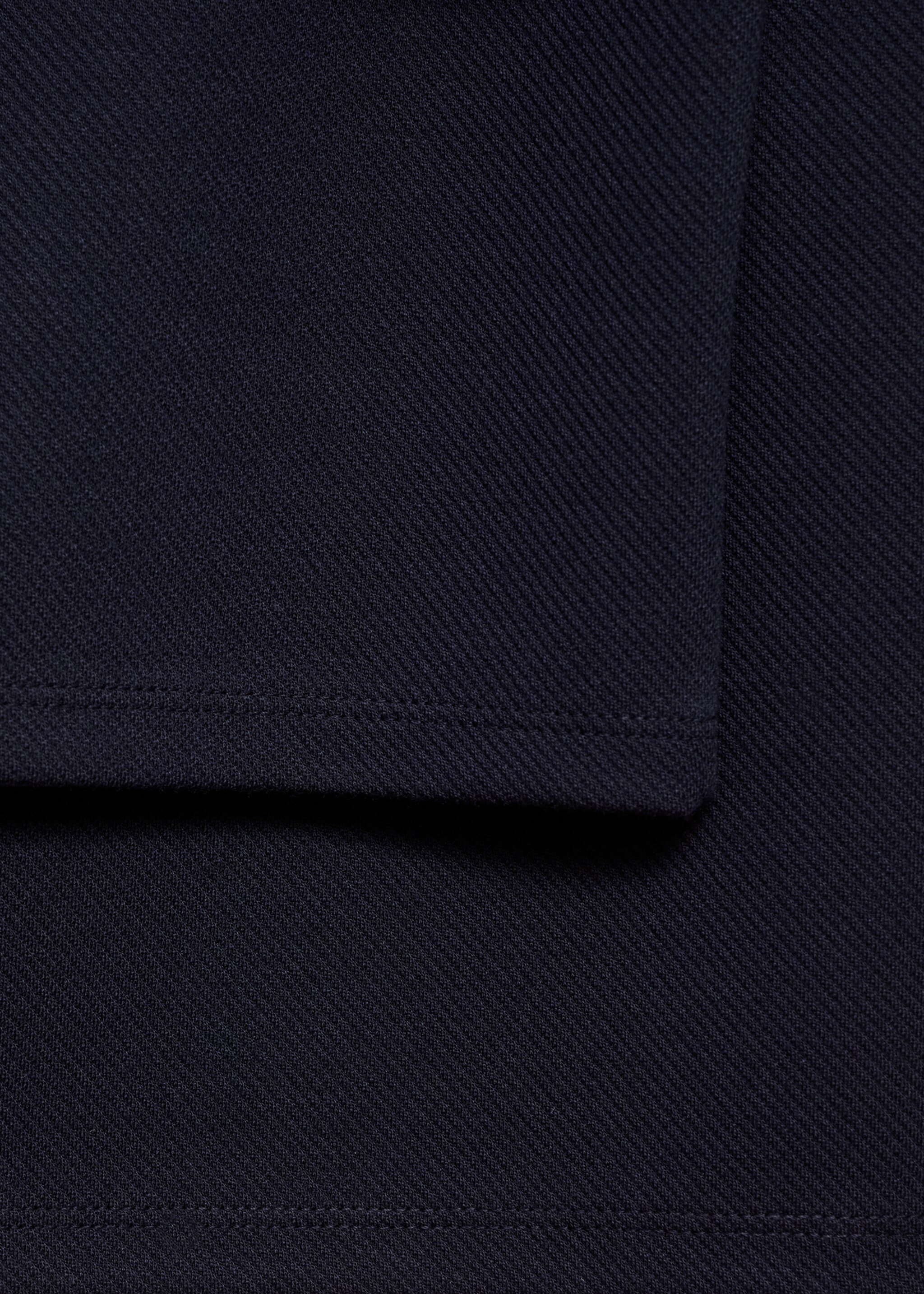 Pleated culottes trousers - Details of the article 8, Dark Navy. Ref: 77027129-00.