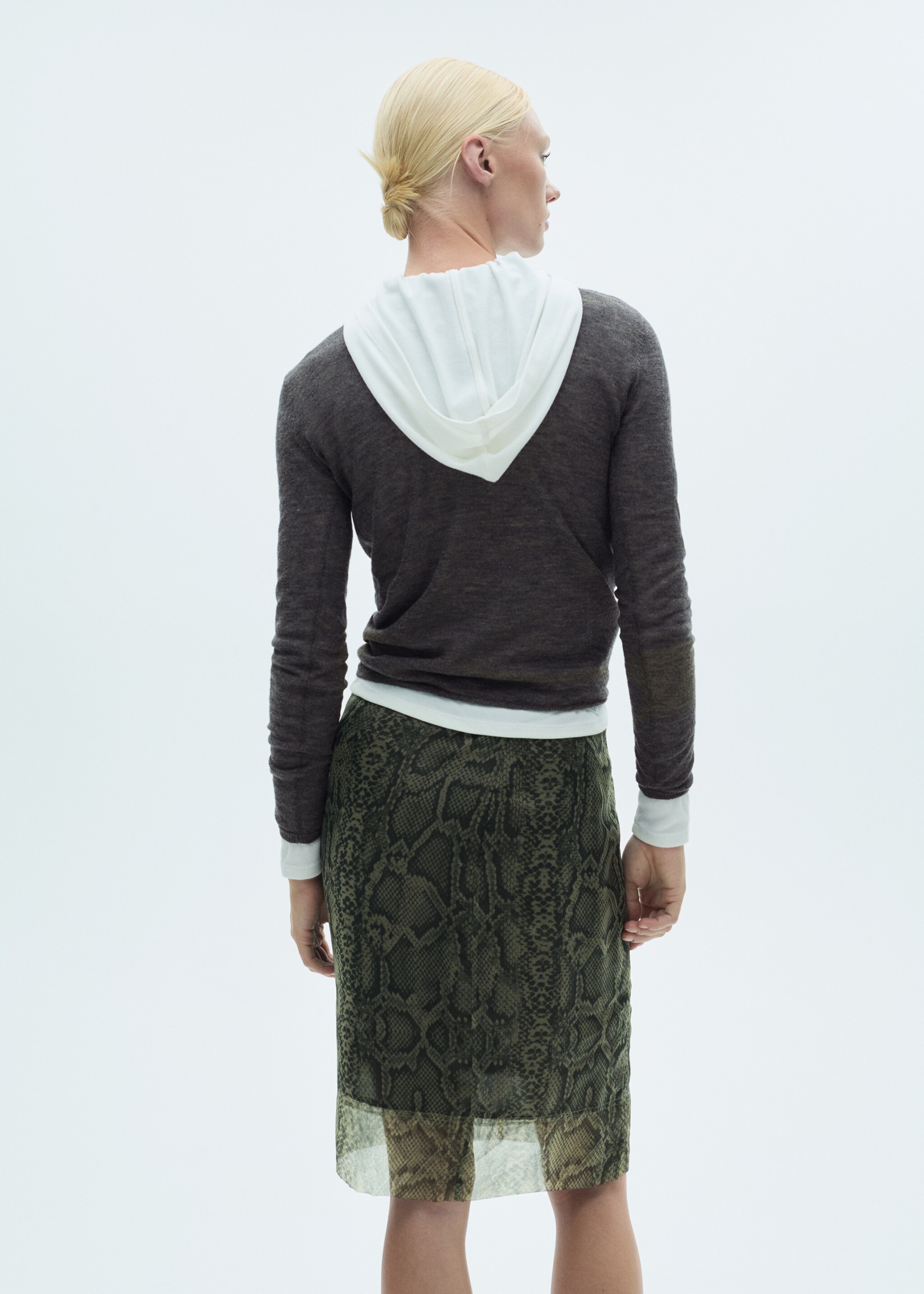 Fine-knit sweater with perkins neck - Reverse of the article, Charcoal. Ref: 77027668-00.