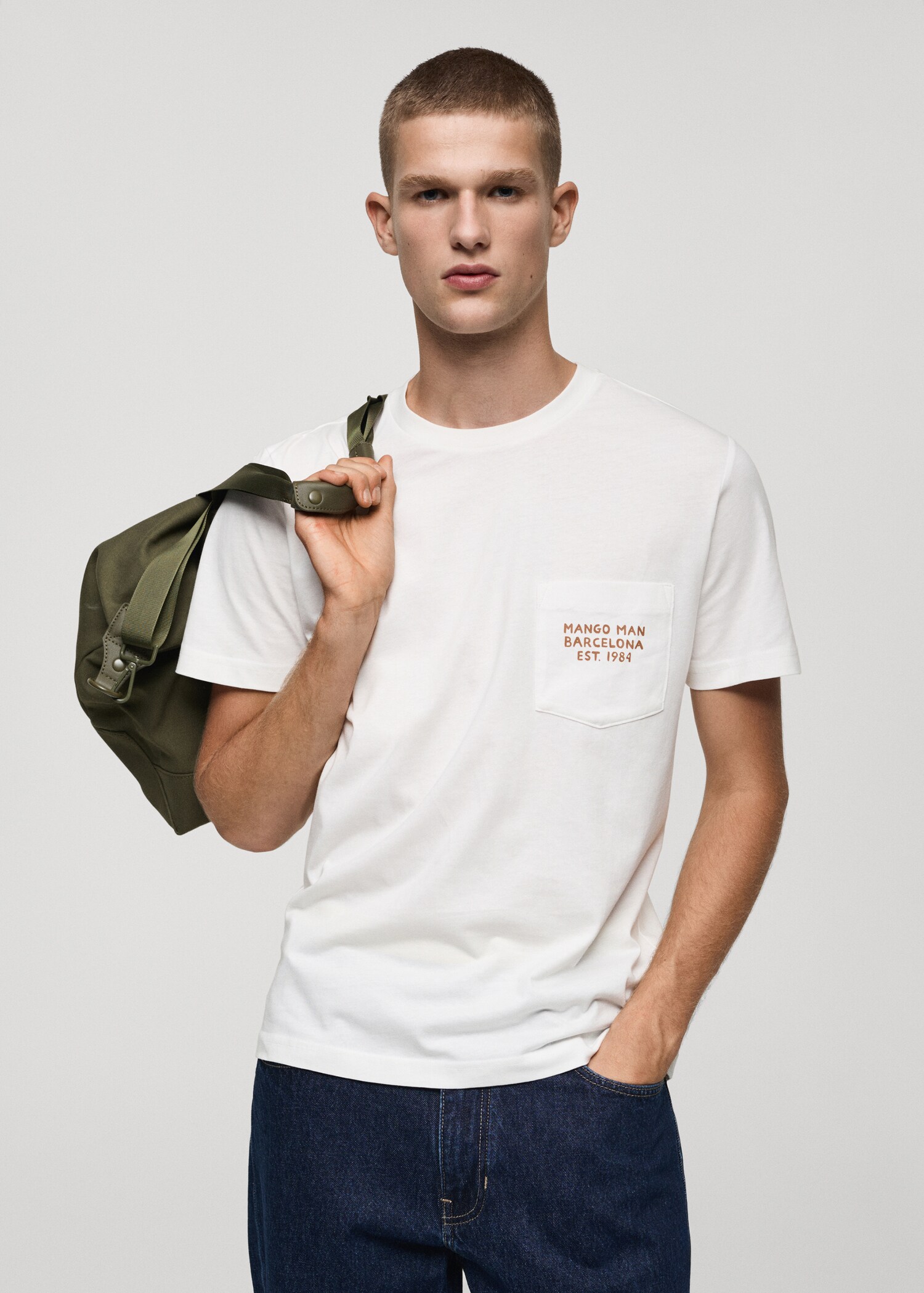 Camiseta 100% algodón texto - Plano medio