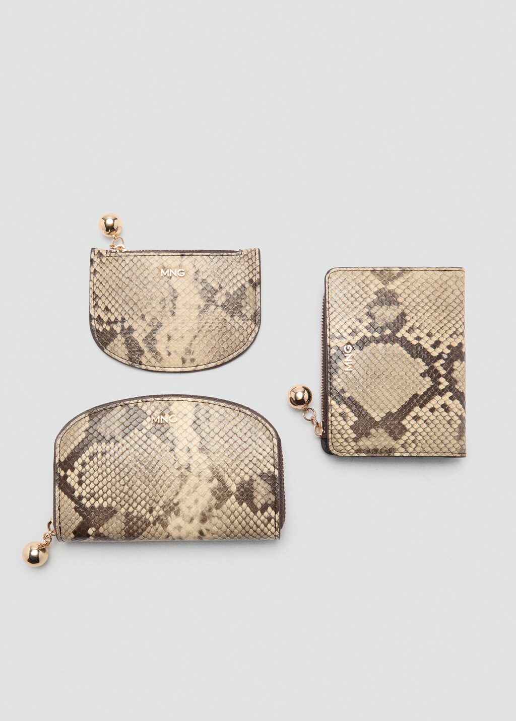 Half-moon wallet - Women | MANGO OUTLET USA Half-moon wallet - Women | MANGO OUTLET USA