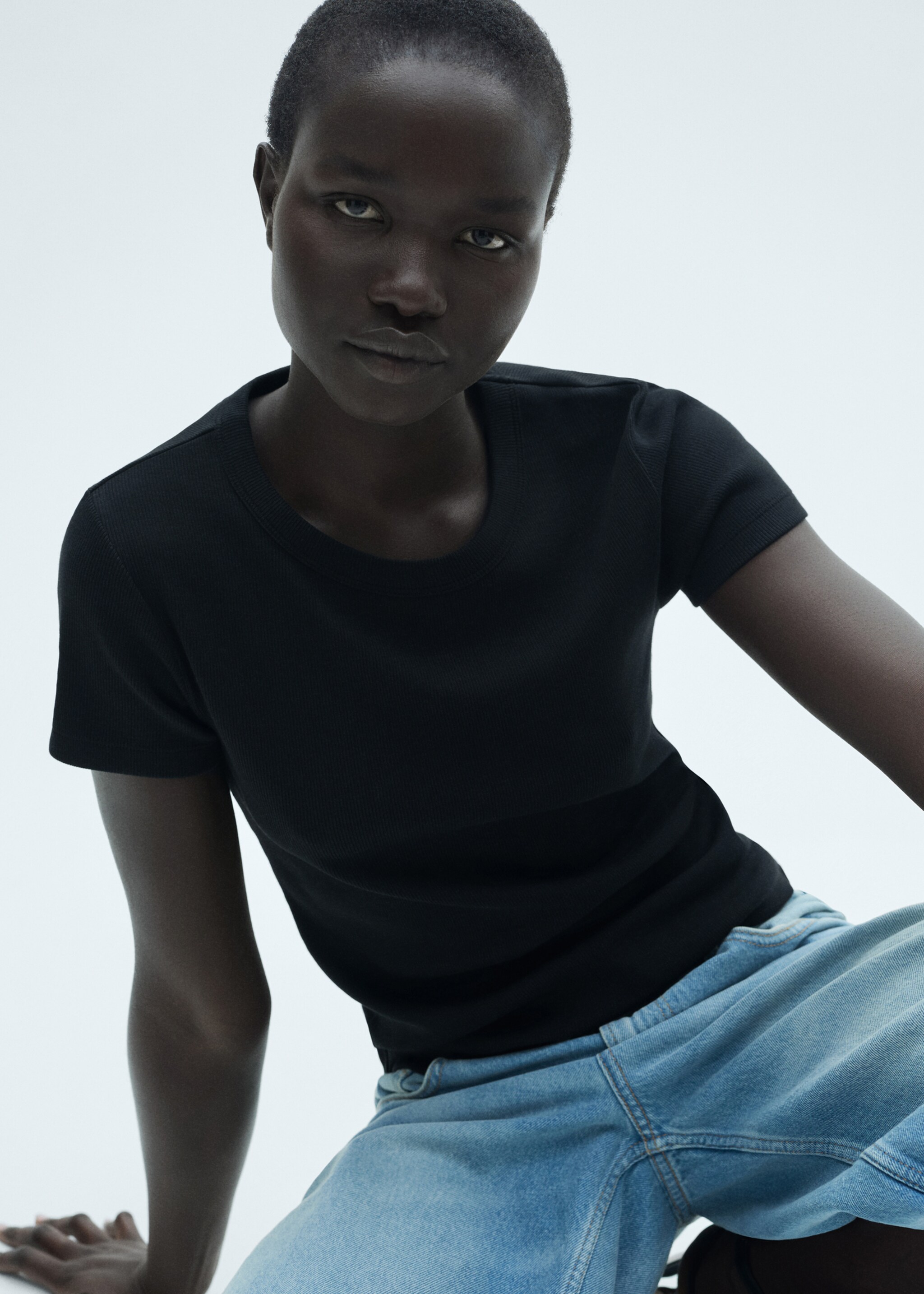 T-shirt coton manches courtes - Plan moyen, Noir. Ref: 77027704-00.