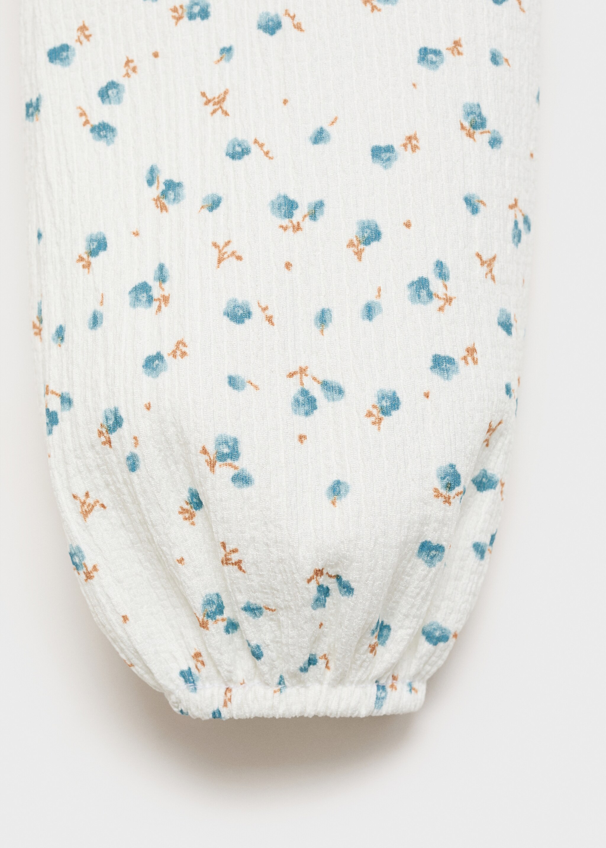 Floral-print flowy blouse - Details of the article 0