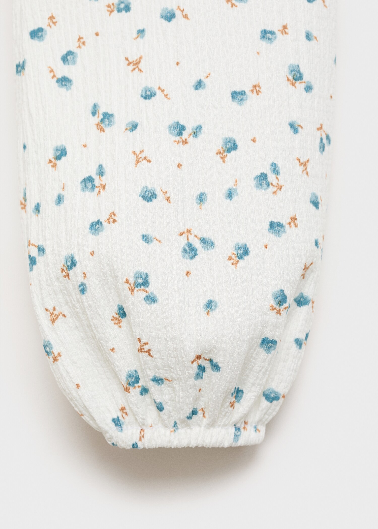 Floral-print flowy blouse - Details of the article 0