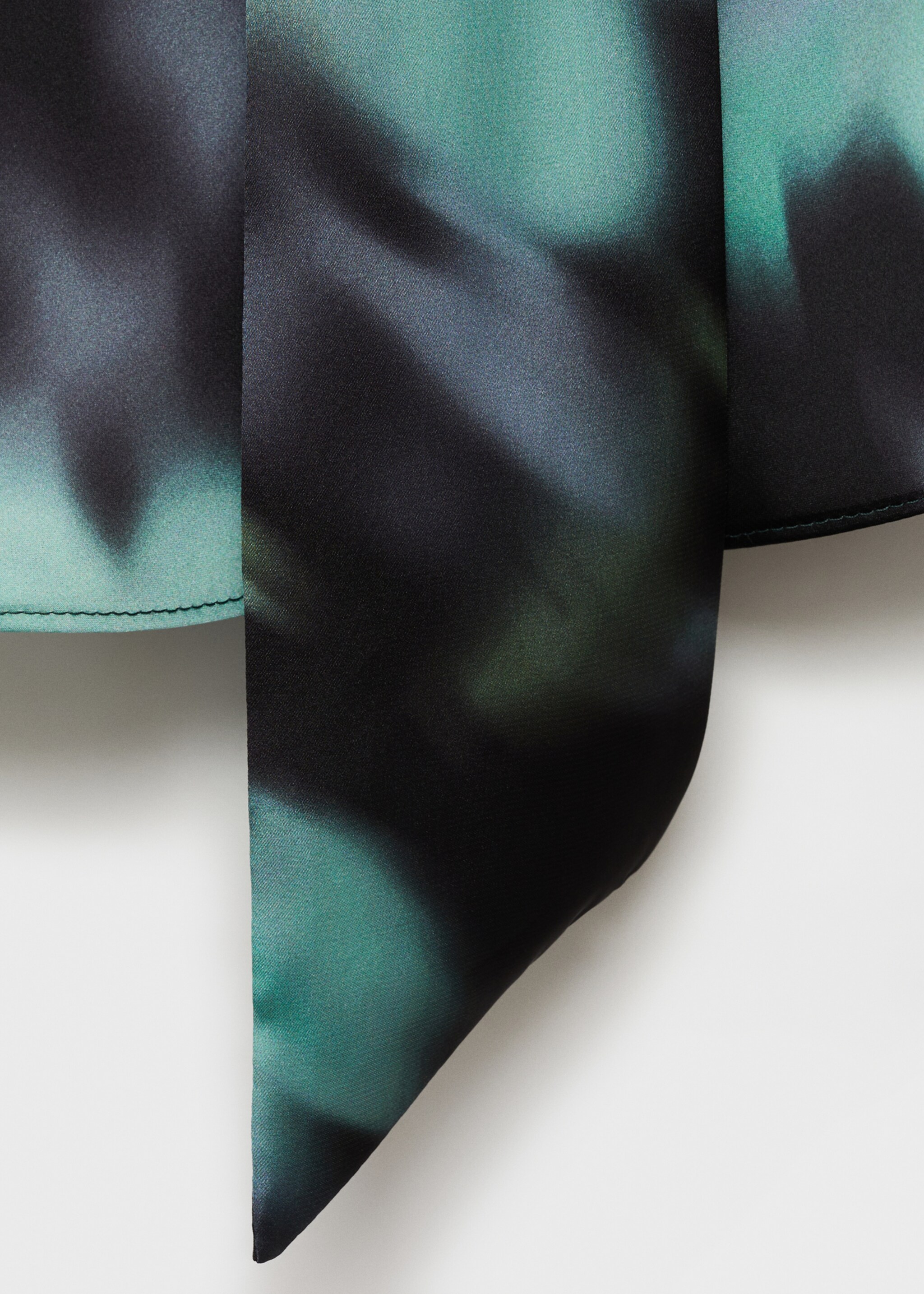 Printed blouse with bow - Details of the article 0, Black. Ref: 77027718-00.
