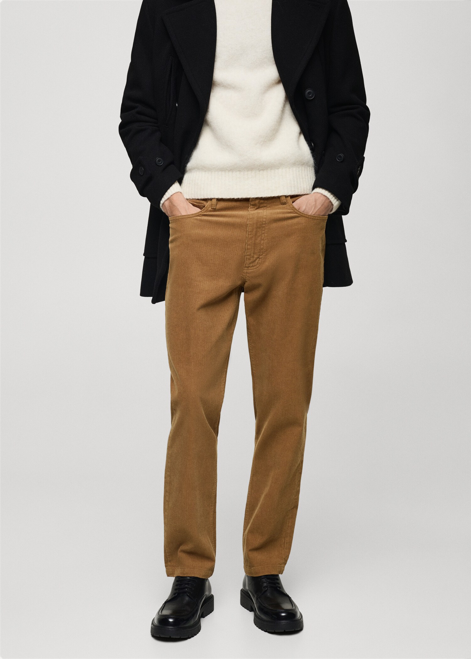Regular Fit-Cordhose - Mittlere Ansicht