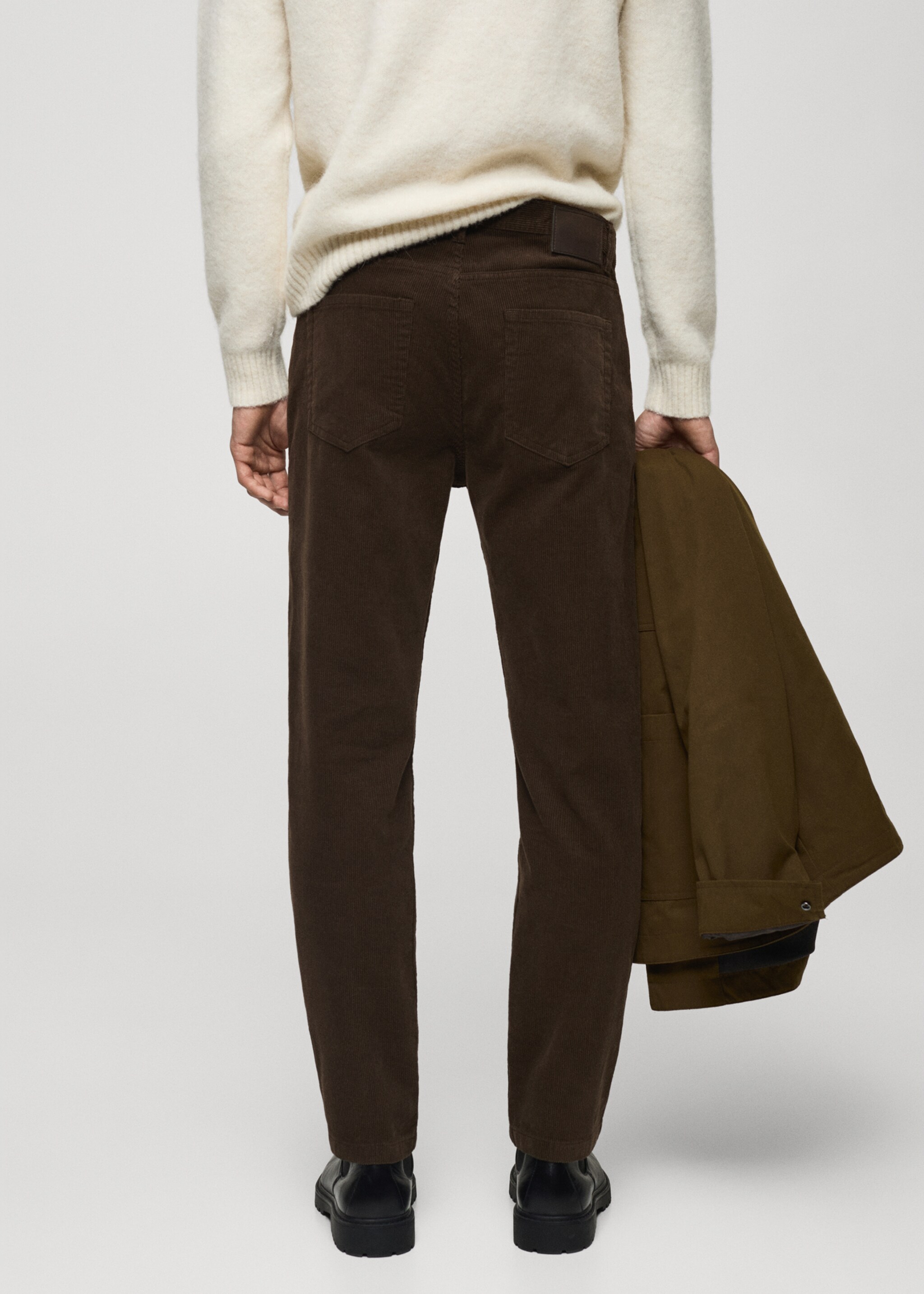 Regular Fit-Cordhose - Rückseite des Artikels, Schokolade. Ref: 77027919-00.