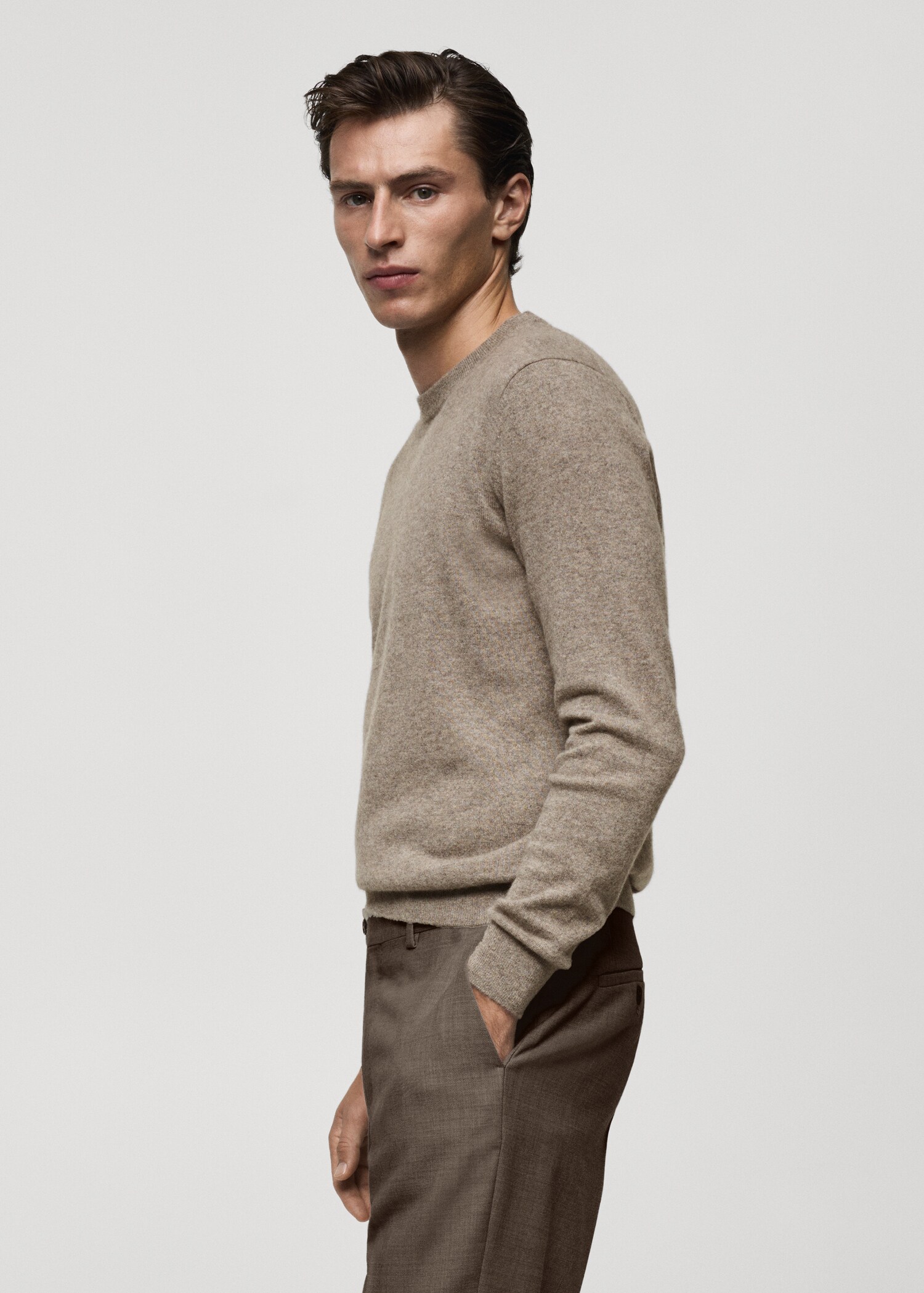 100% cashmere regular-fit sweater - Details of the article 2