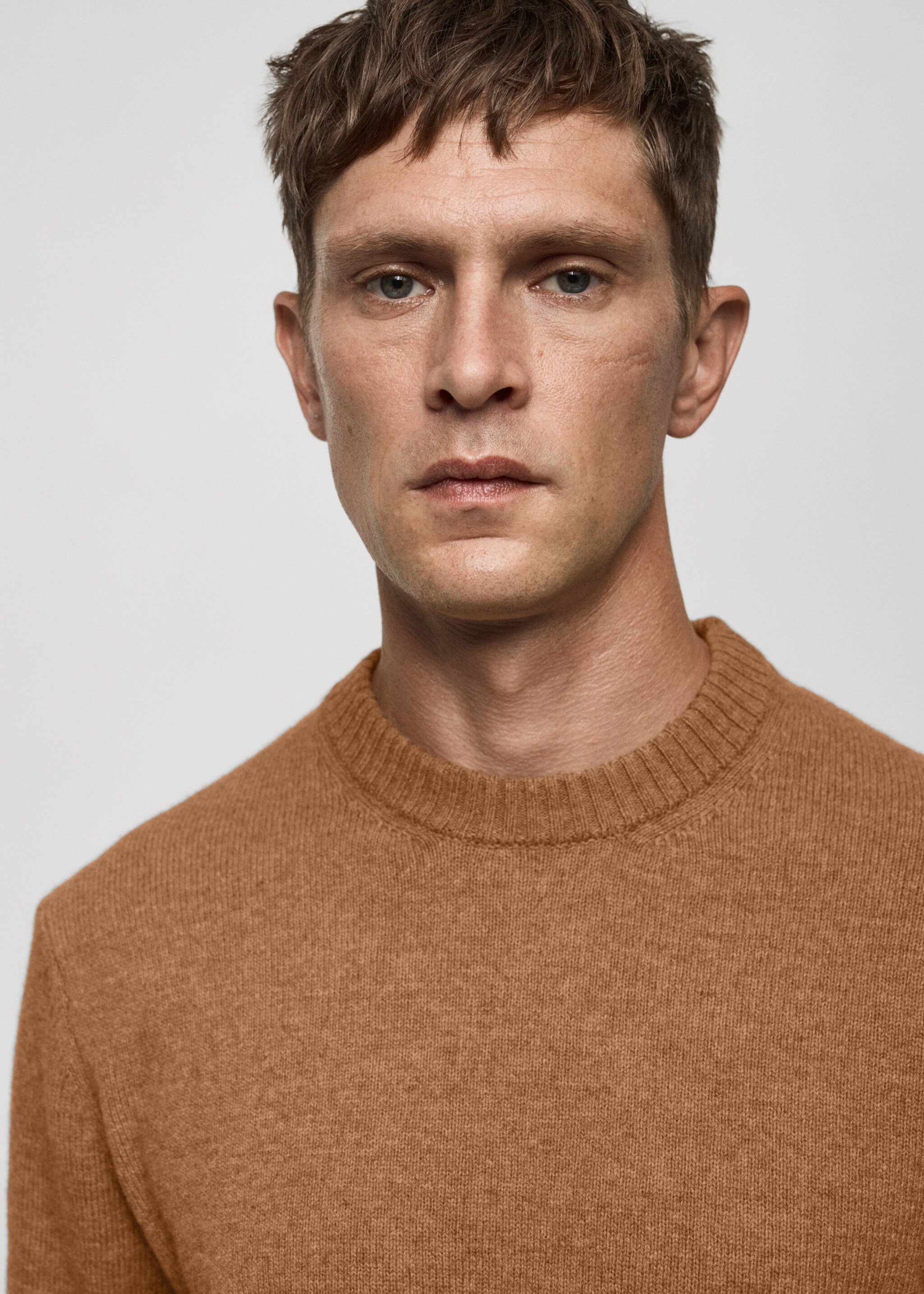 Strickpullover aus Wollgemisch - Detail des Artikels 1, Mittelbraun. Ref: 77027934-00.