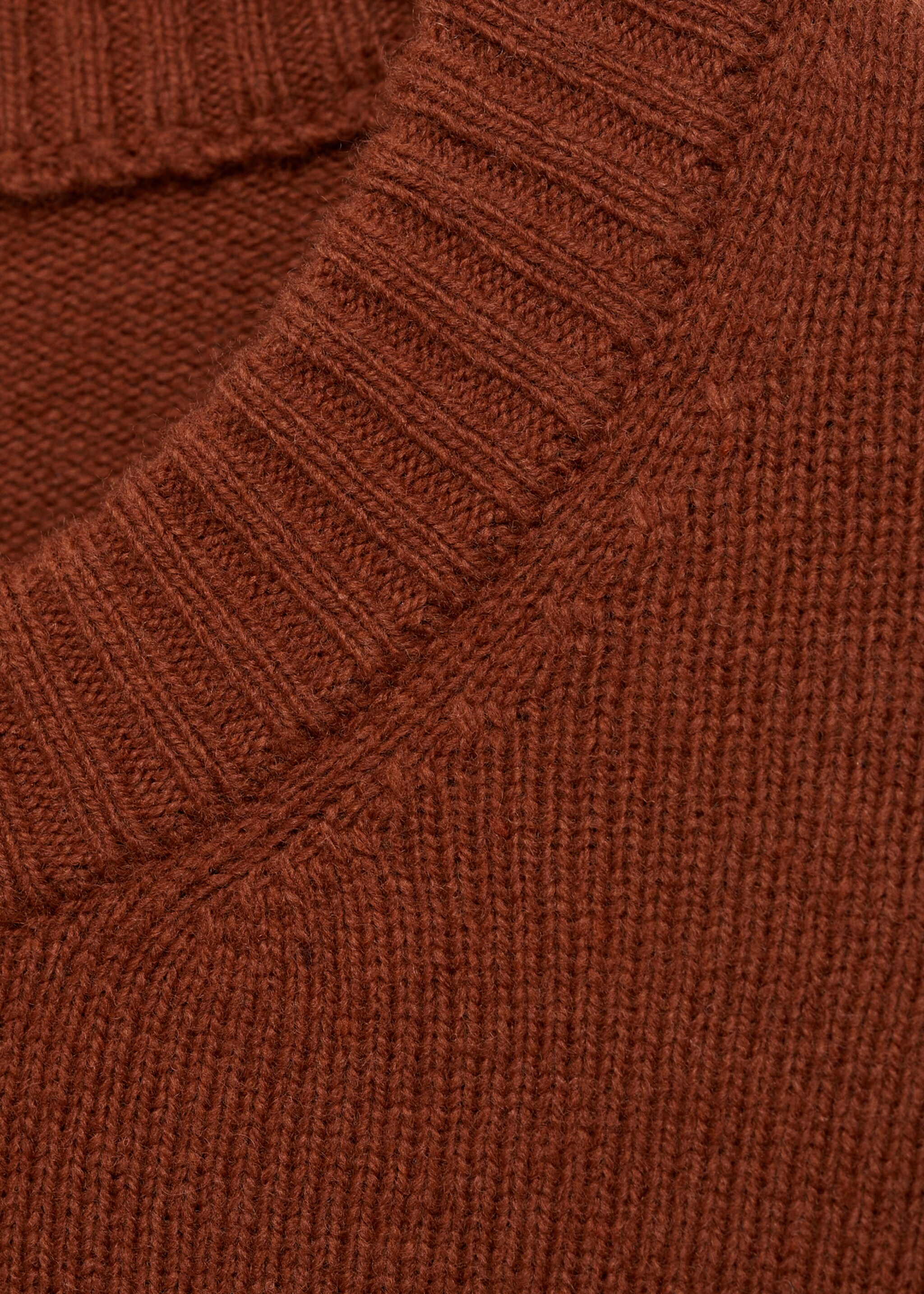 Strickpullover aus Wollgemisch - Detail des Artikels 8, Bräunliches Orange. Ref: 77027934-00.