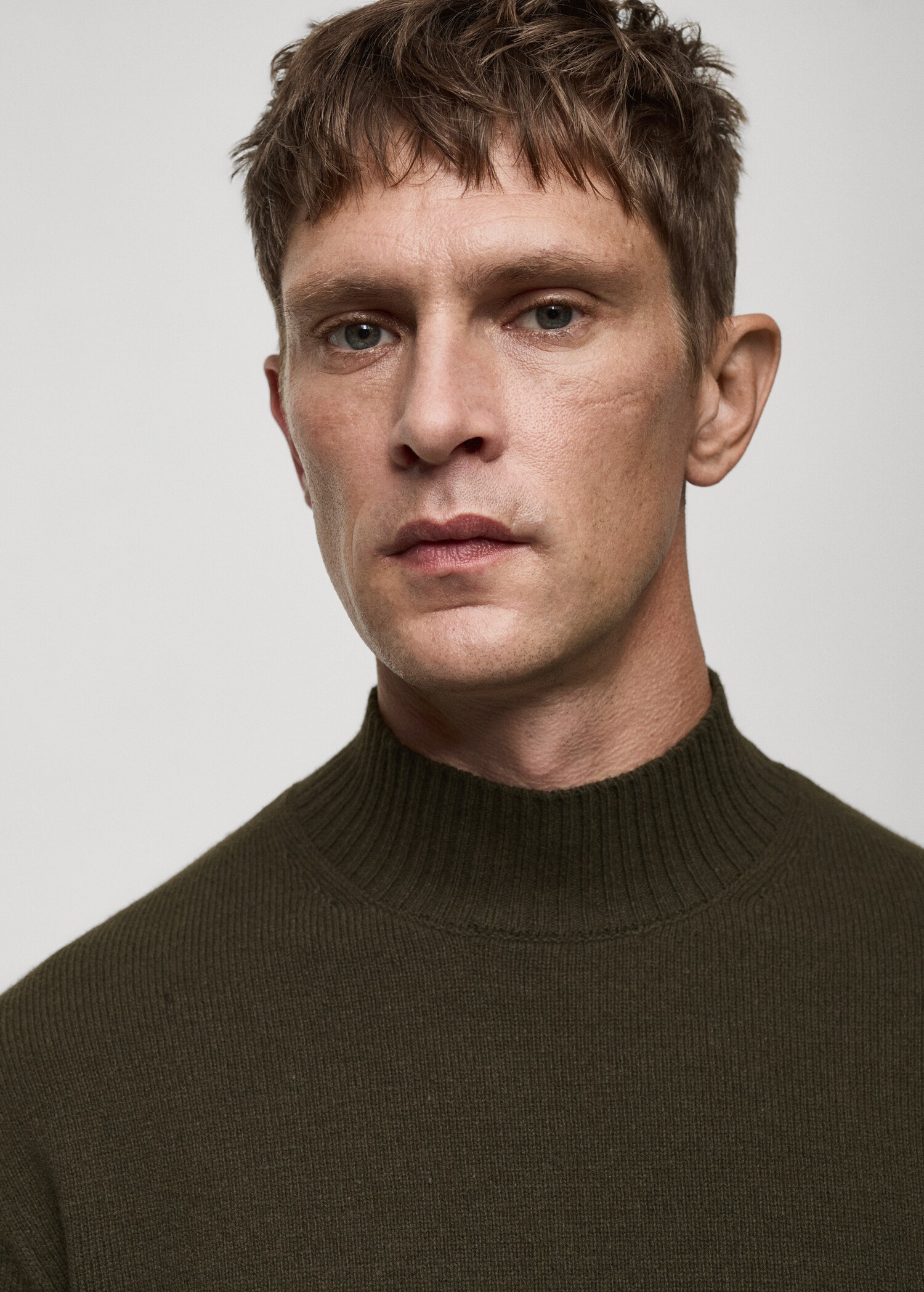 Wool sweater with perkins neck - Details of the article 1