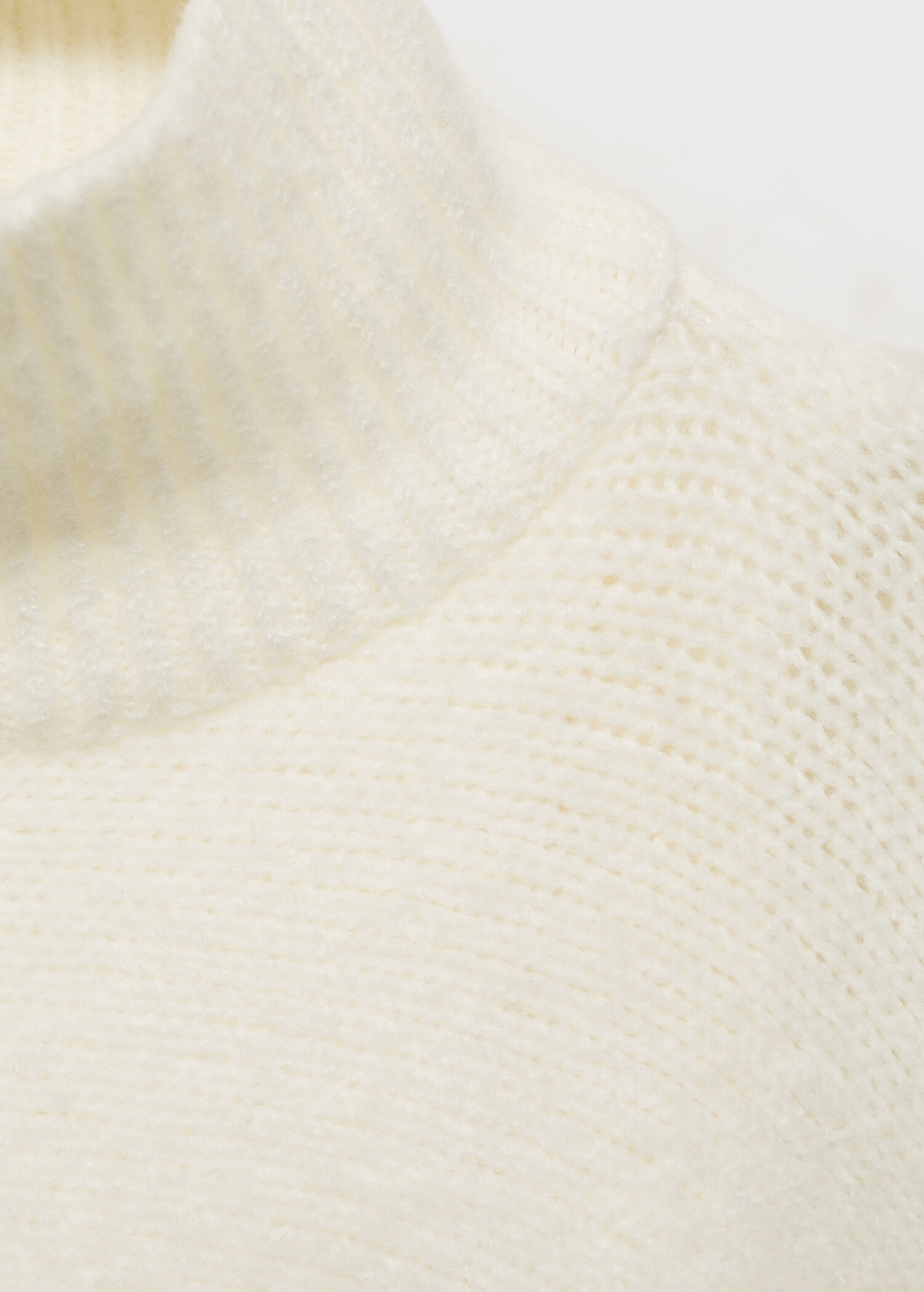 Combined high collar sweater - Details of the article 8