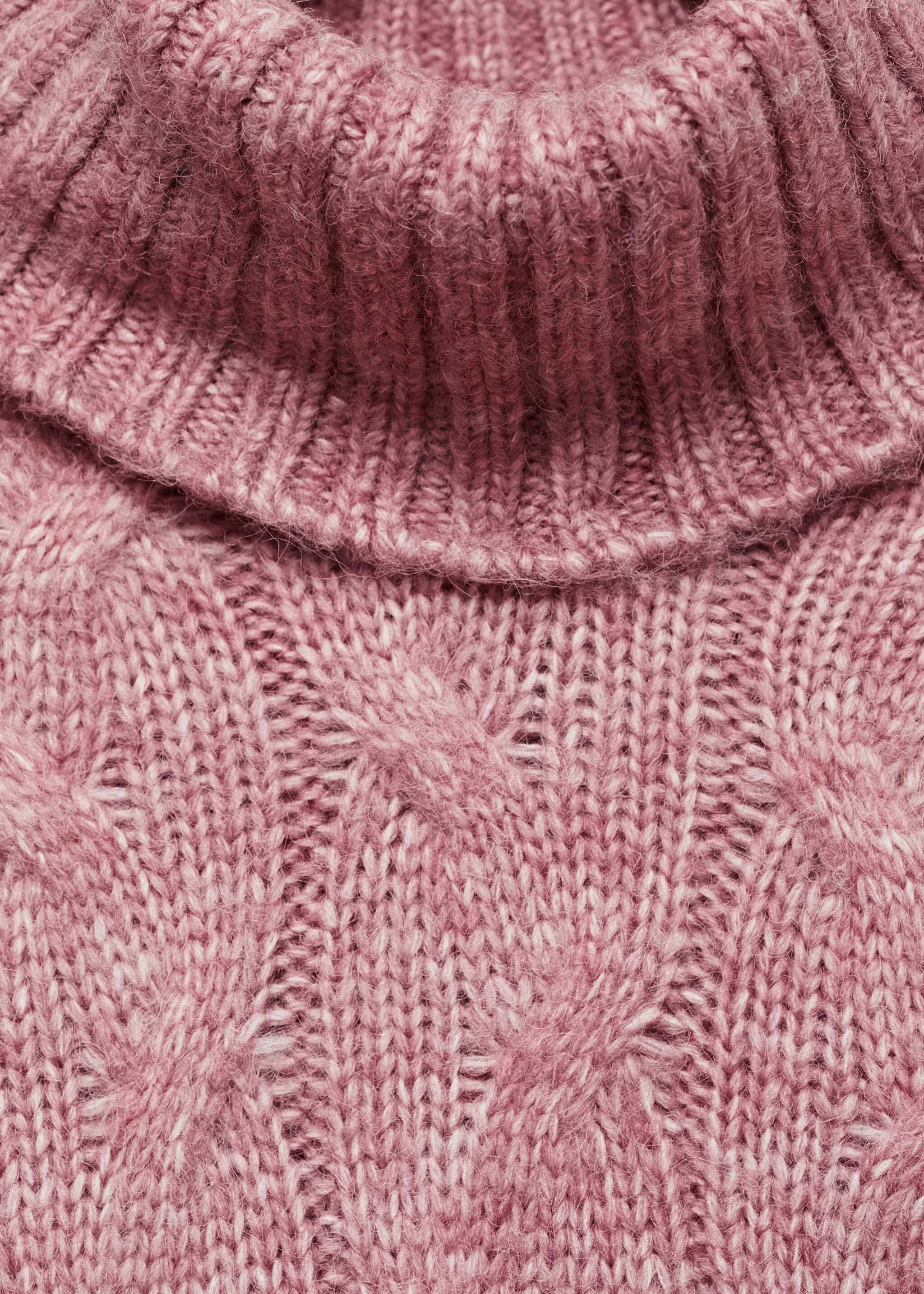 Gebreide kabeltrui - Detail van het artikel 8, Roze. Ref: 77028271-00.