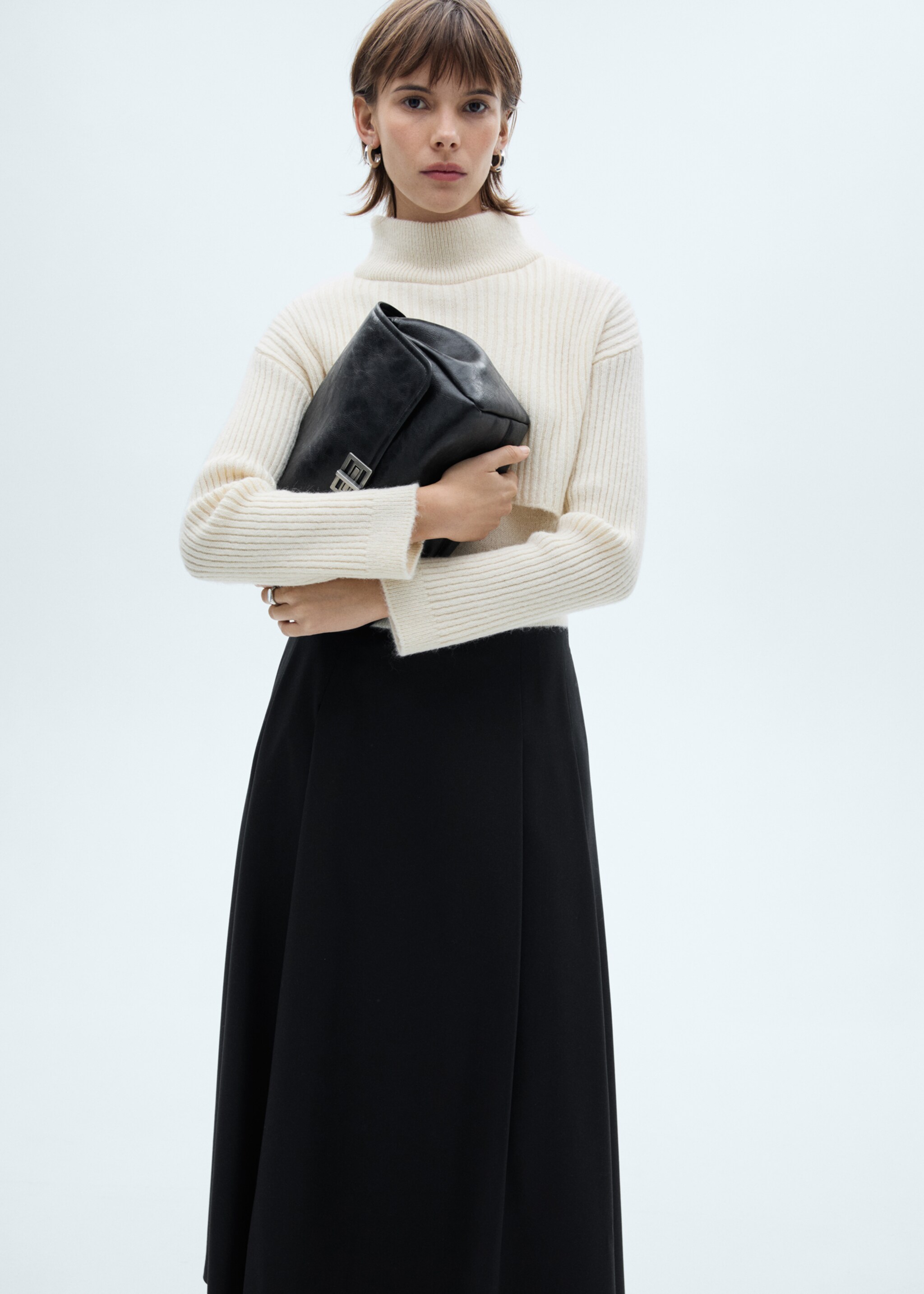 Long flared skirt - Medium plane, Black. Ref: 77028284-00.
