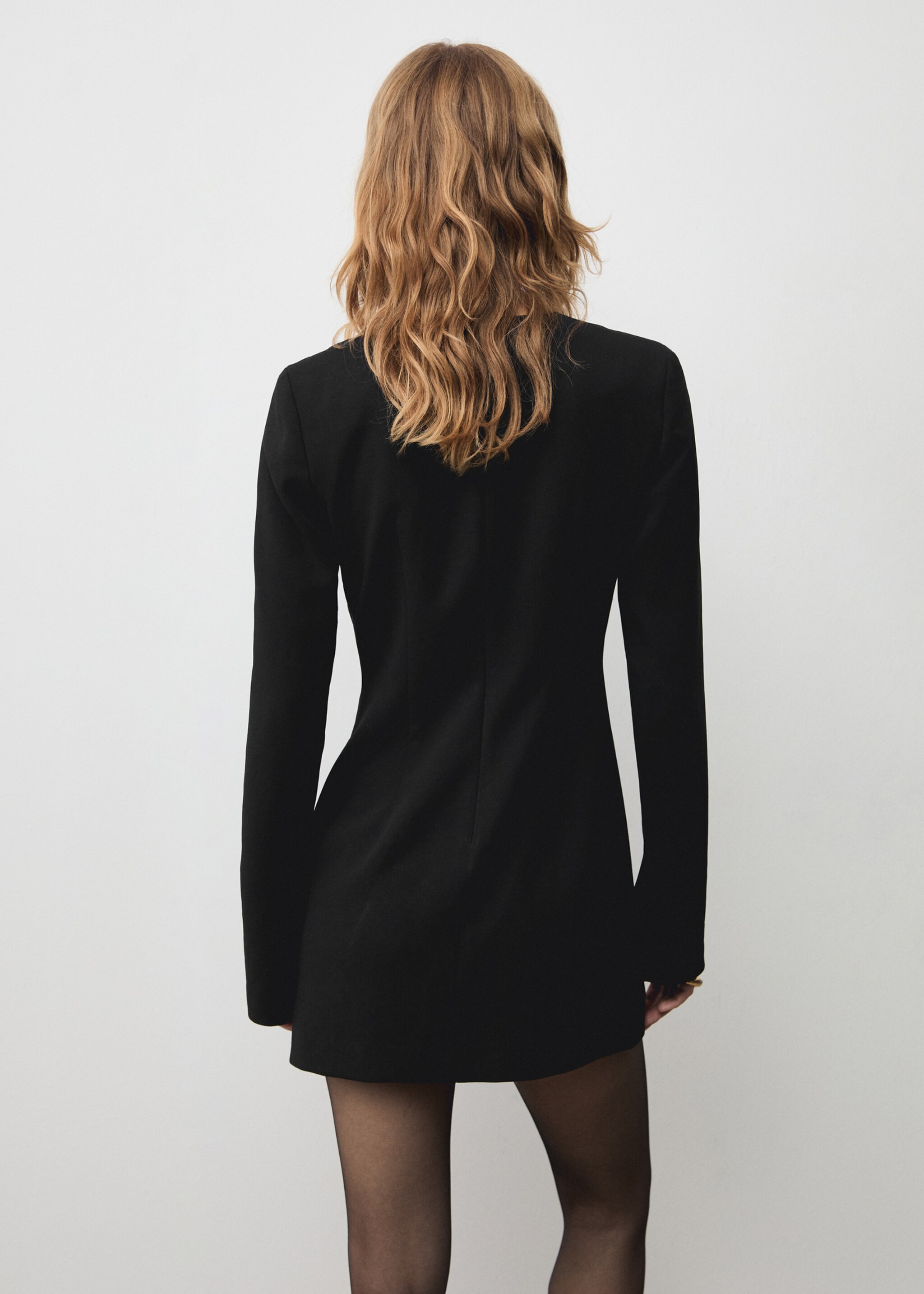 Metallic dress with neckline detail - Reverse of the article, Black. Ref: 77029063-00.