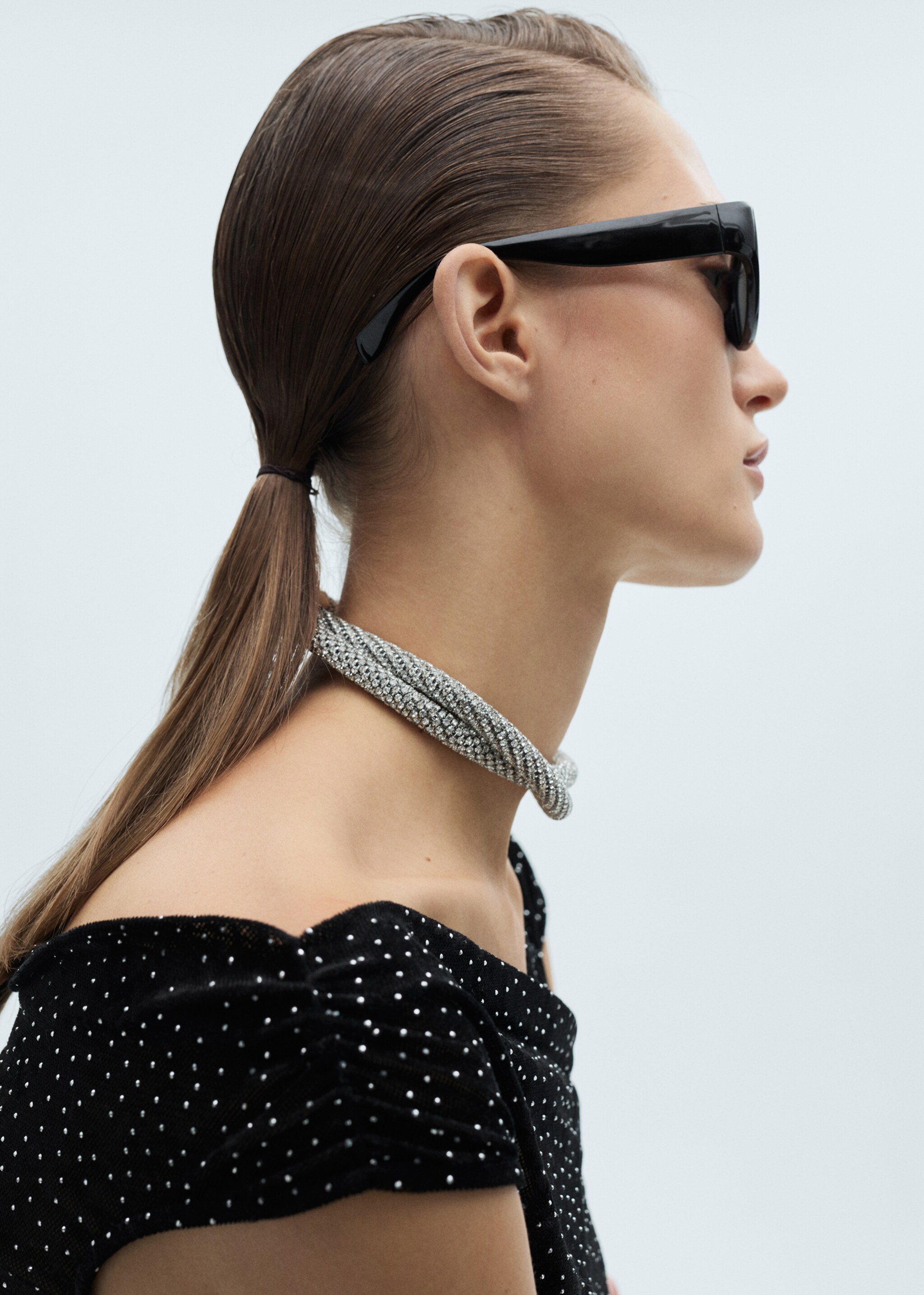 Top maille détail strass - Détail de l'article 1, Noir. Ref: 77029069-00.