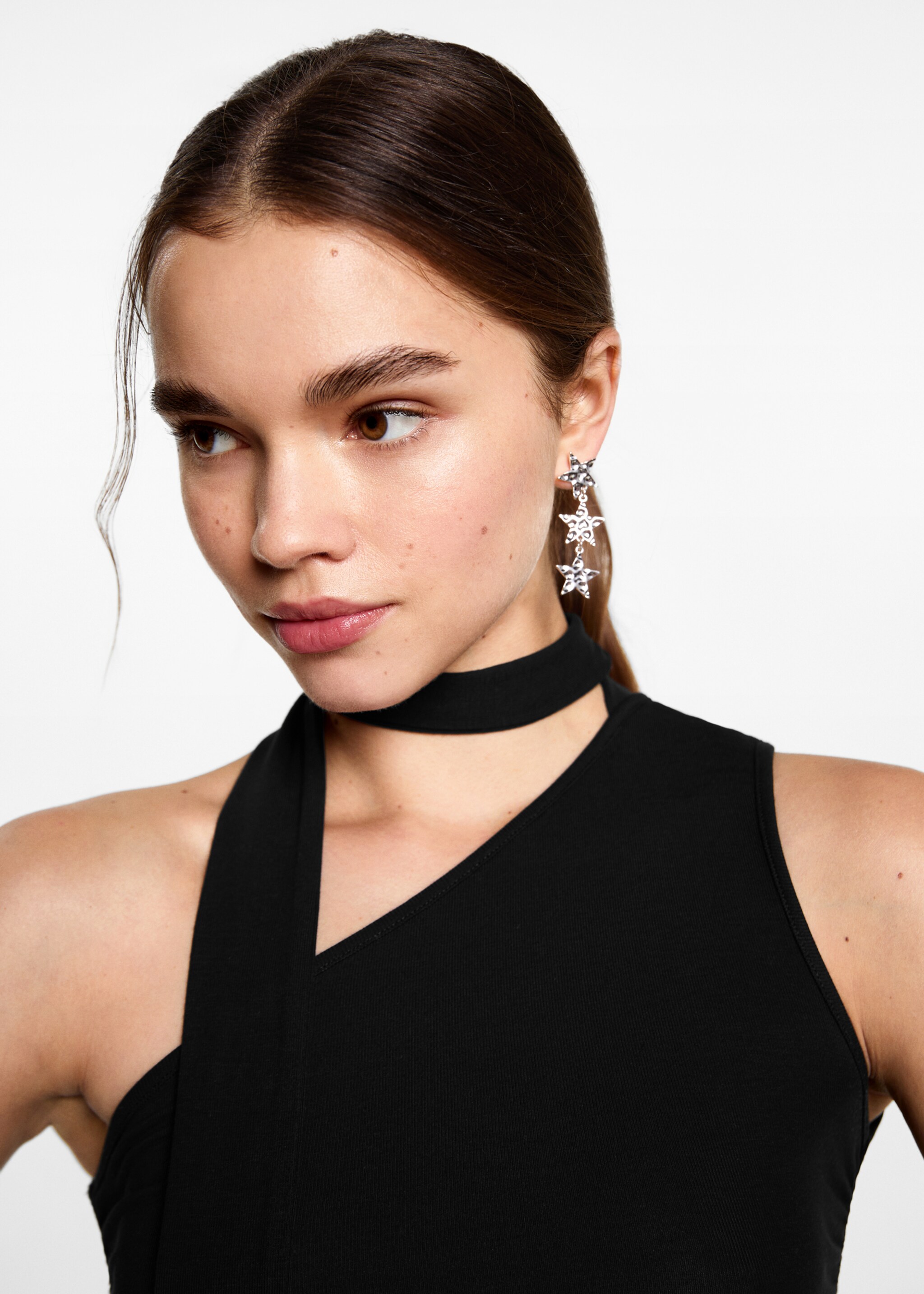 Asymmetrical laced top - Details of the article 1, Black. Ref: 77029070-00.