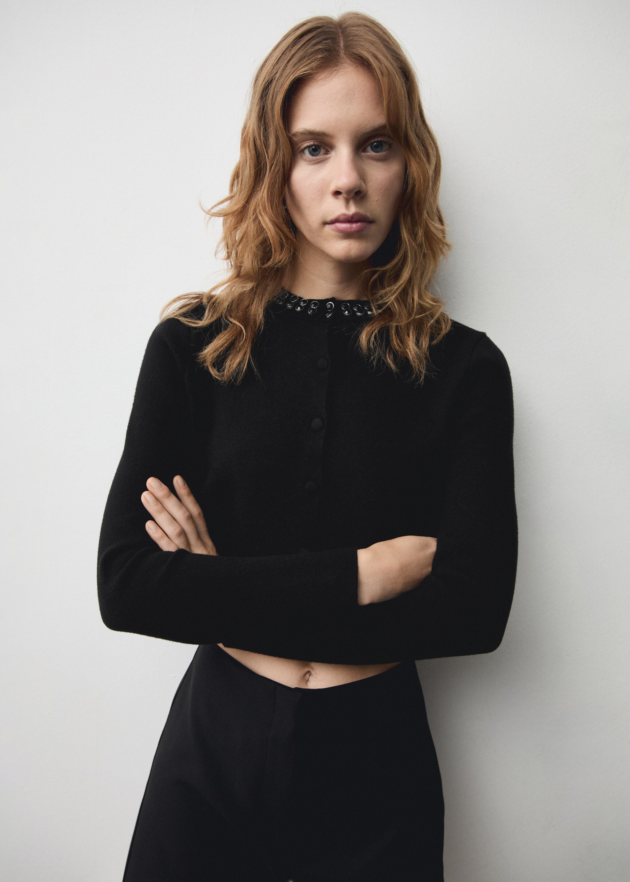 Cardigan with rhinestone collar - Medium plane, Black. Ref: 77029073-00.