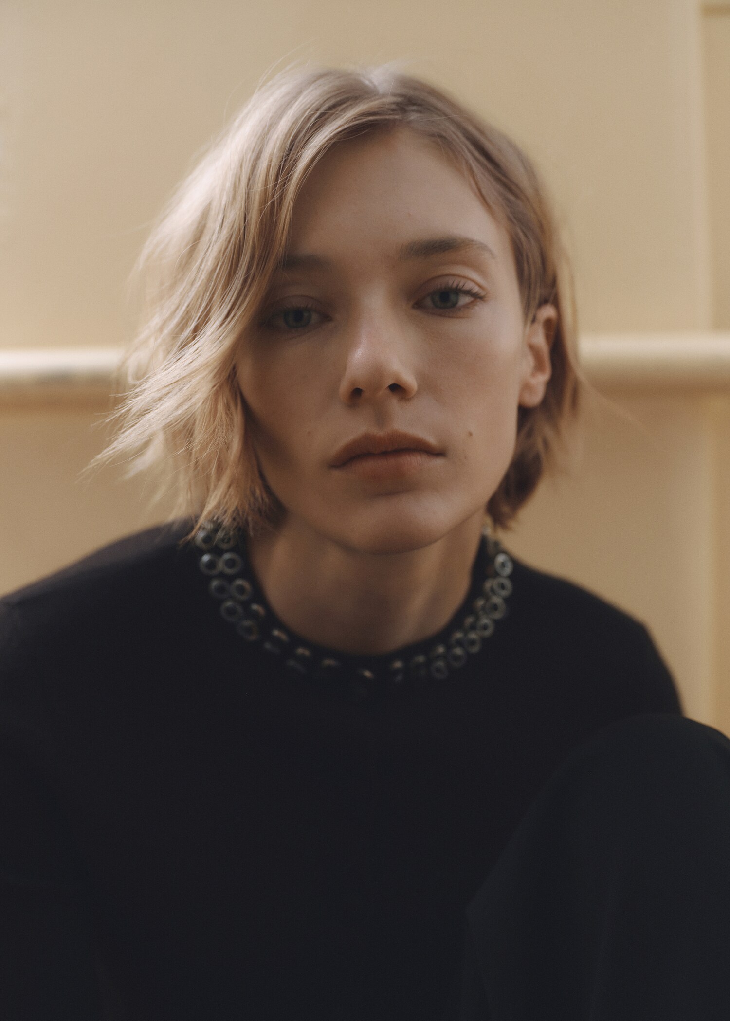 Cardigan with rhinestone collar - Details of the article 6